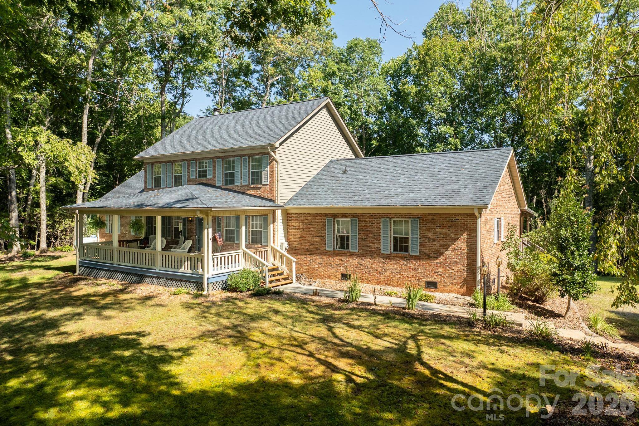1886 Tanasee Gap RD, Balsam Grove, NC 28708