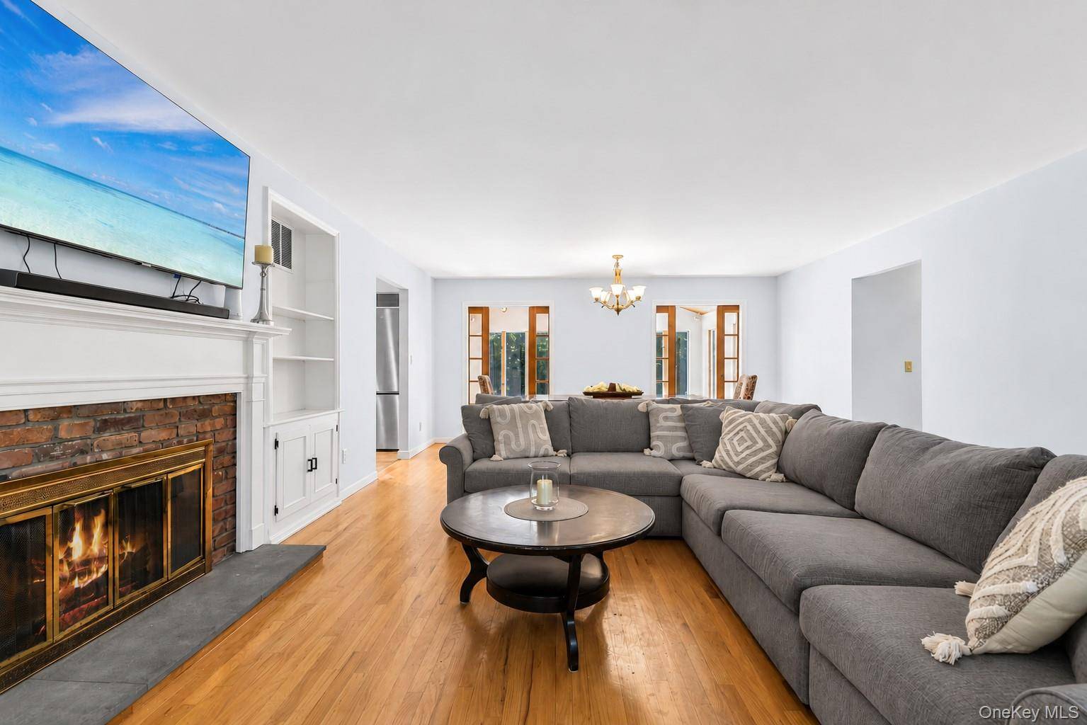11 White Birch TRL, East Quogue, NY 11942