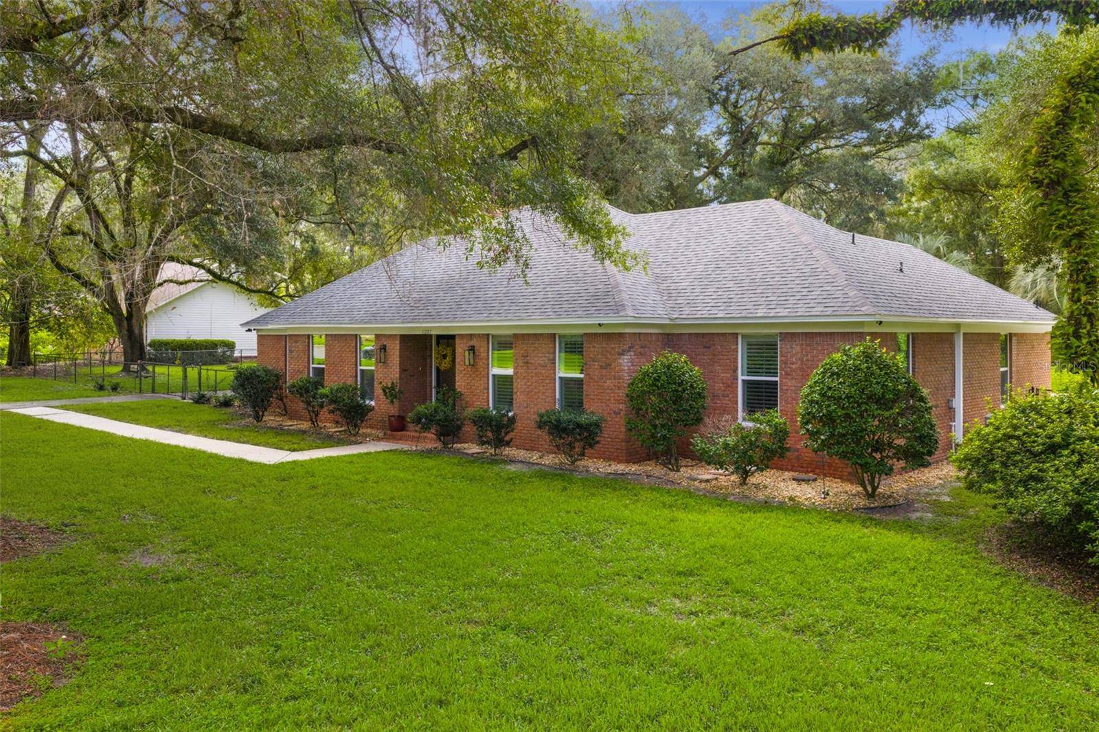 11207 NW 14TH AVE, Gainesville, FL 32606