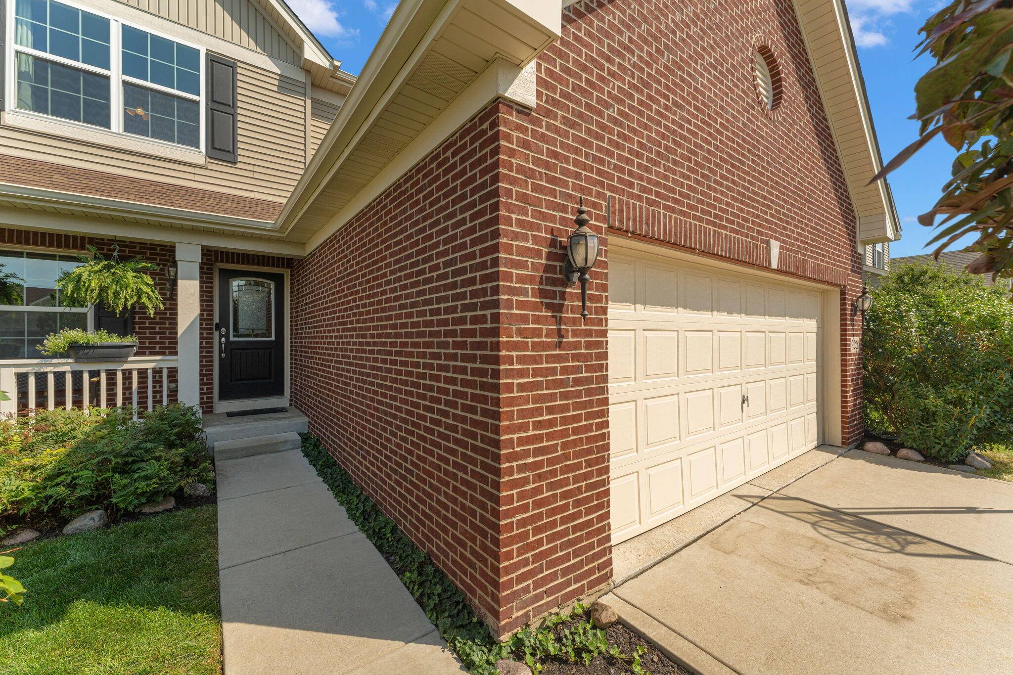 9228 Briar Lane, St. John, IN 46373