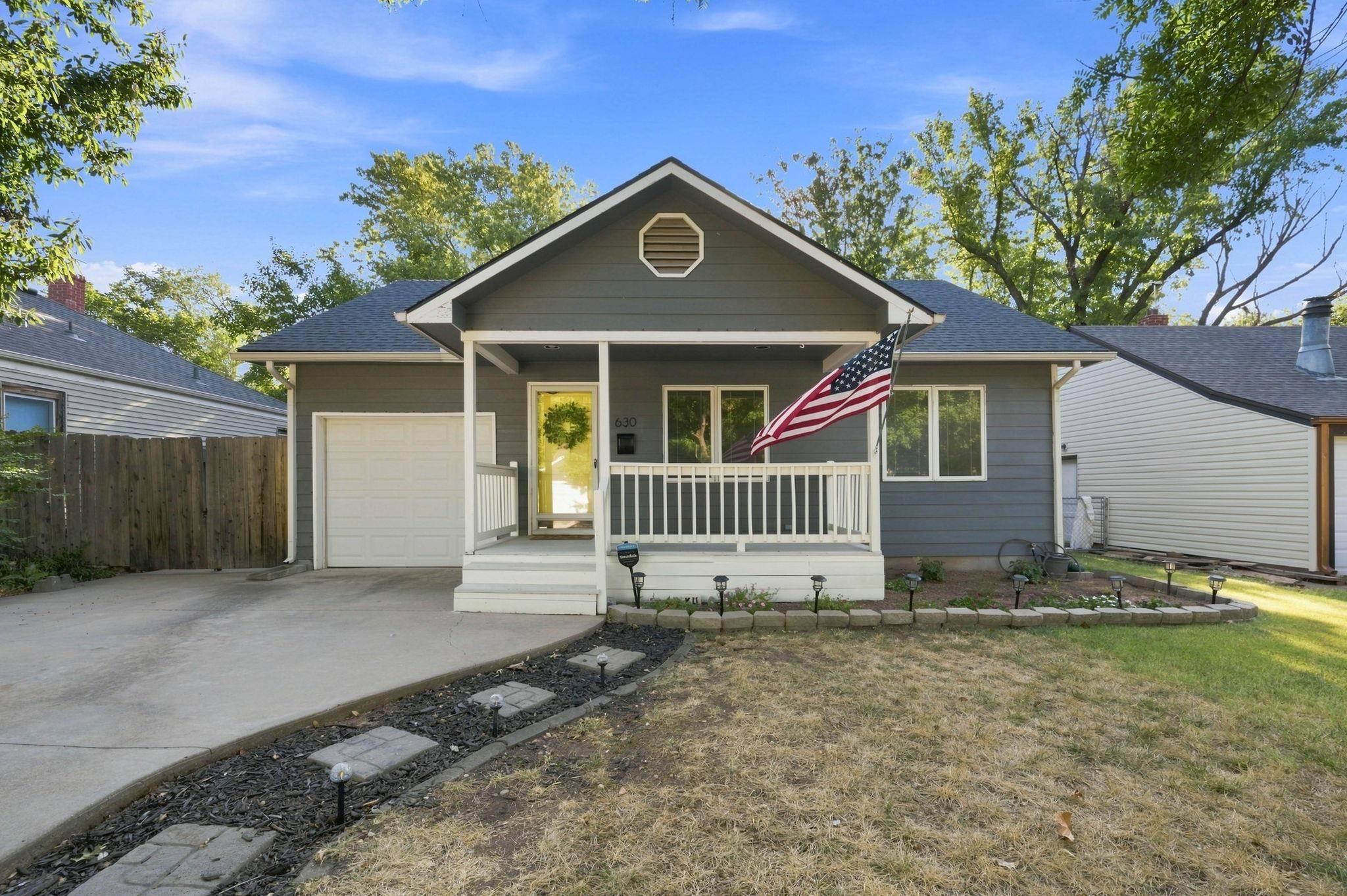 630 N PARKWOOD LN, Wichita, KS 67208