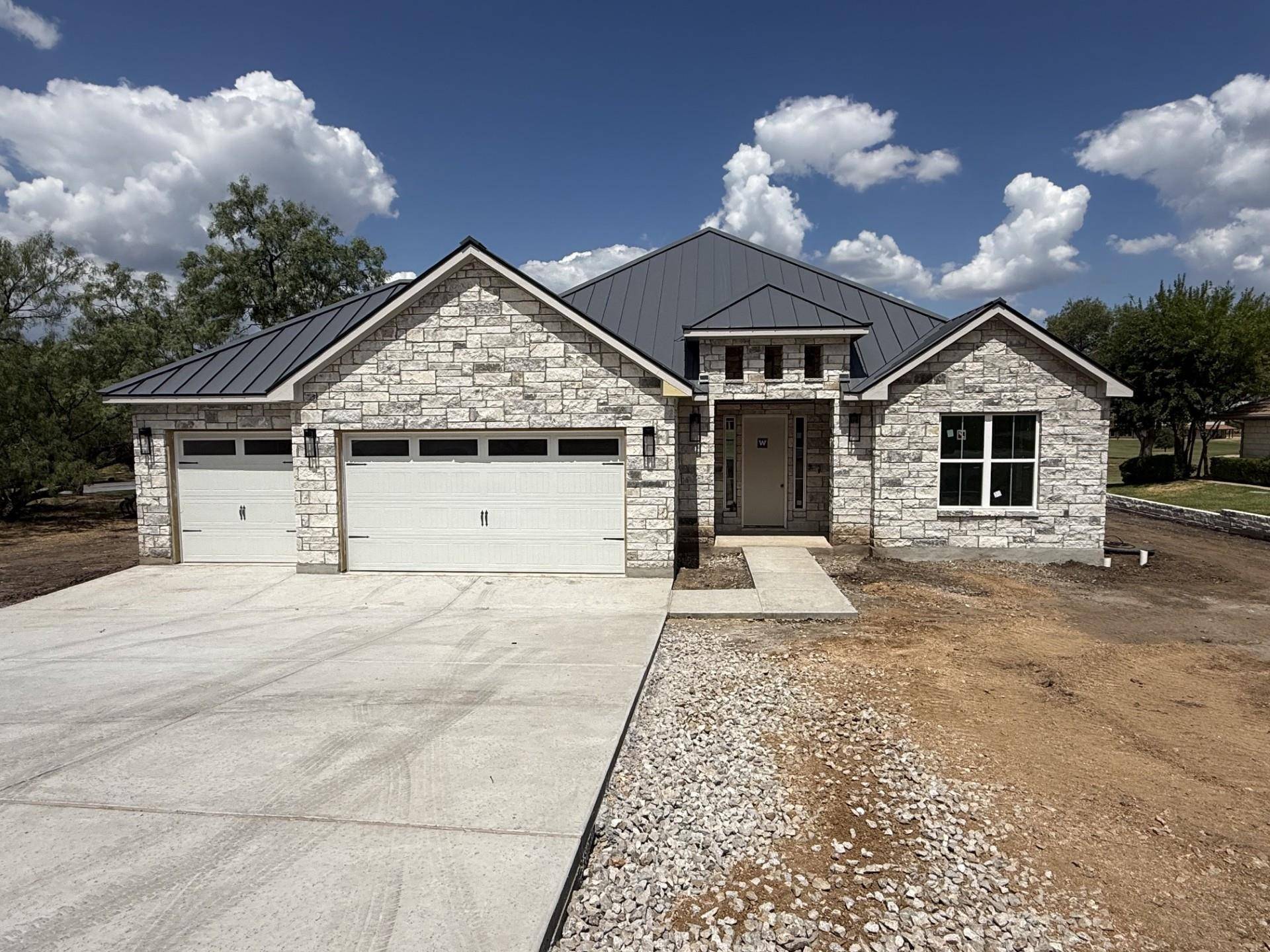 604 Hi Circle South DR, Horseshoe Bay, TX 78657