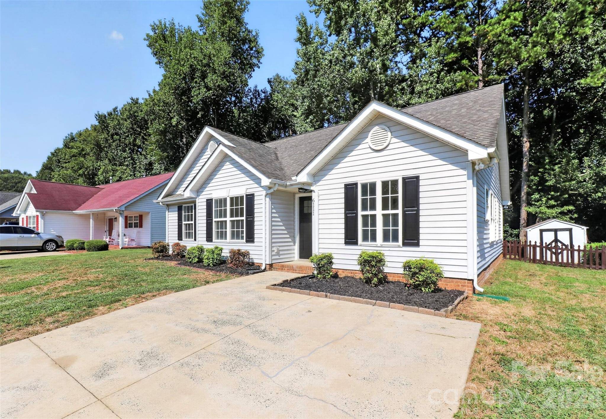 6111 Country Walk DR, Charlotte, NC 28212