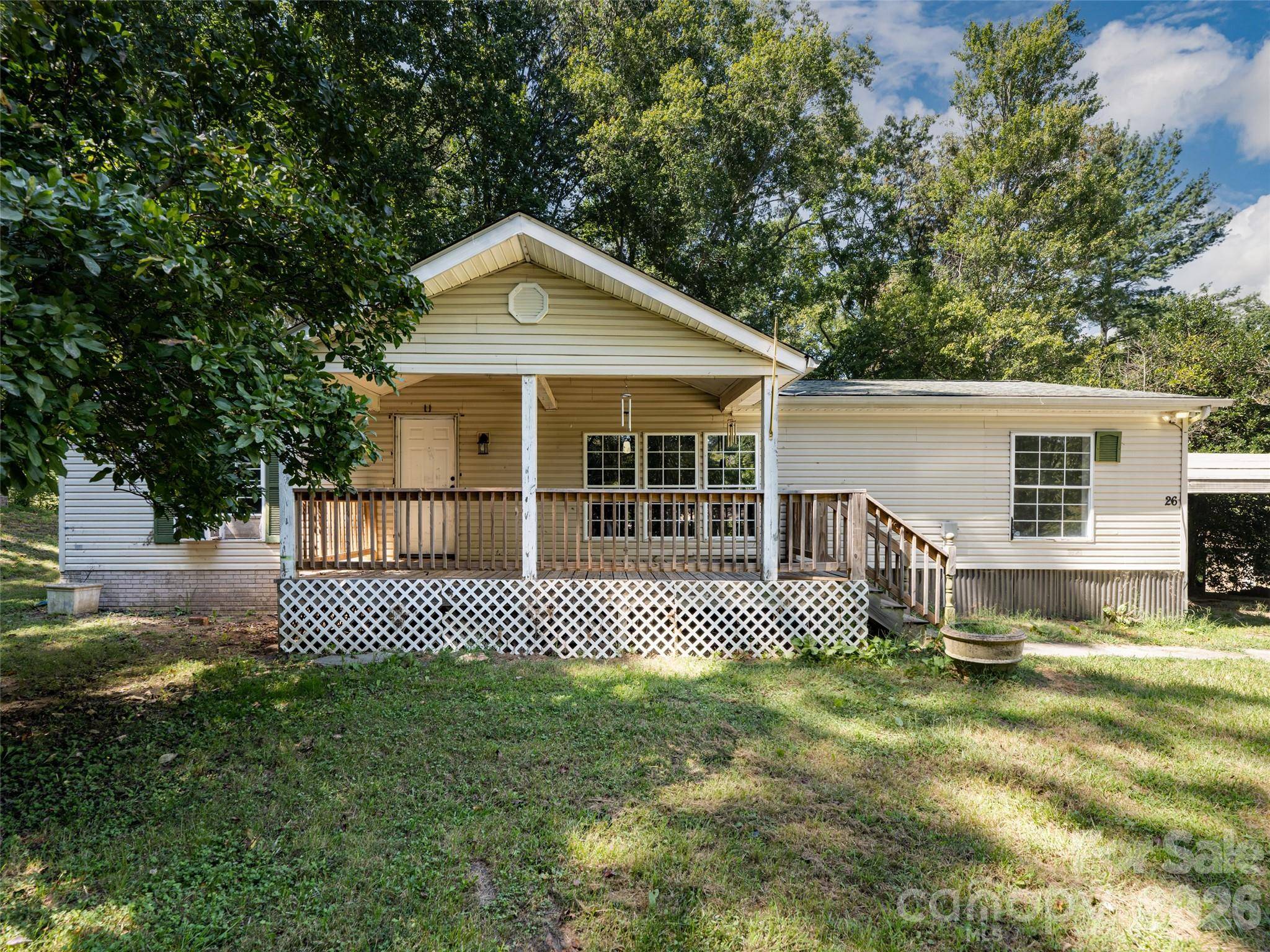 26 Audrey LN, Asheville, NC 28806