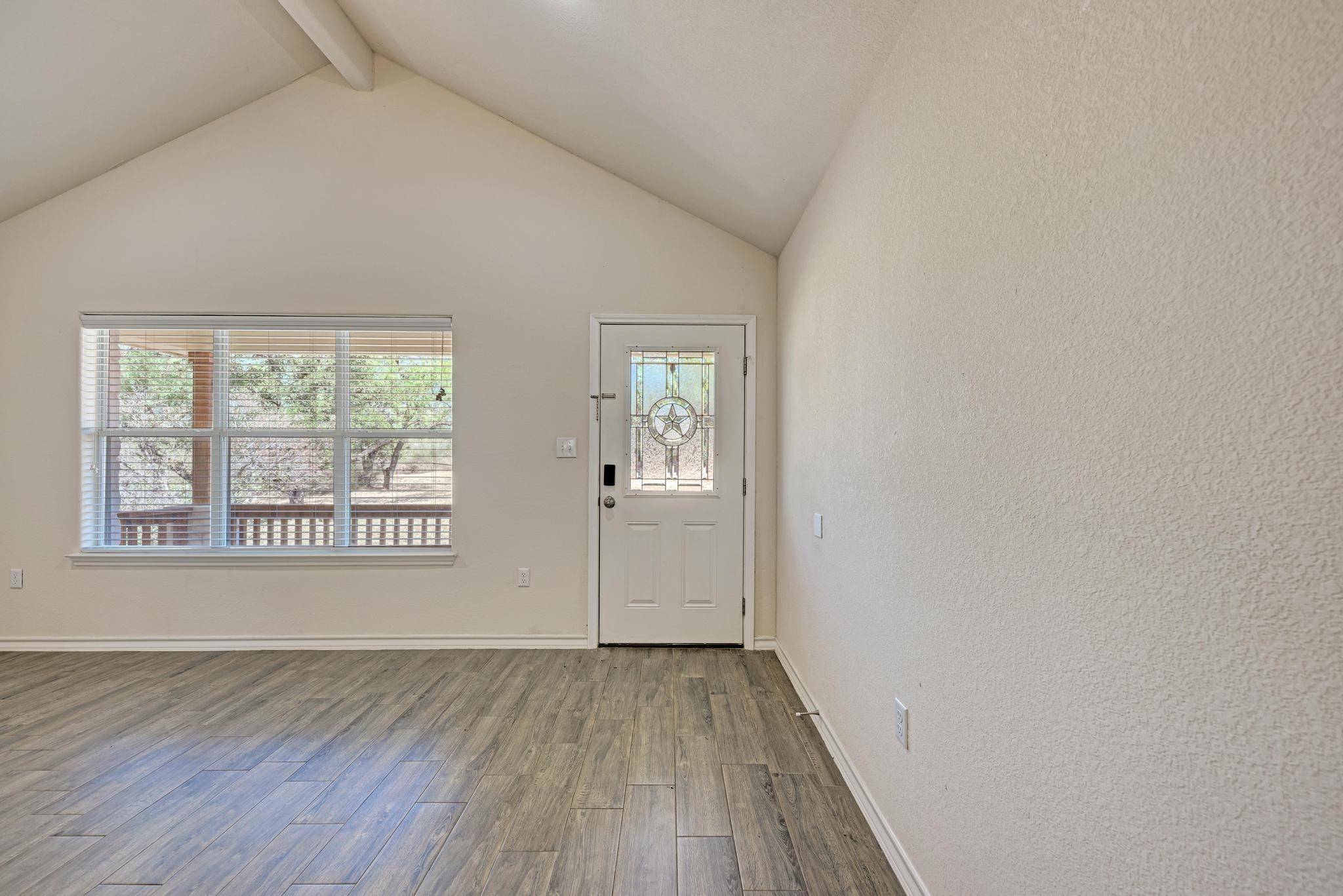 117 North Pass, Kingsland, TX 78639