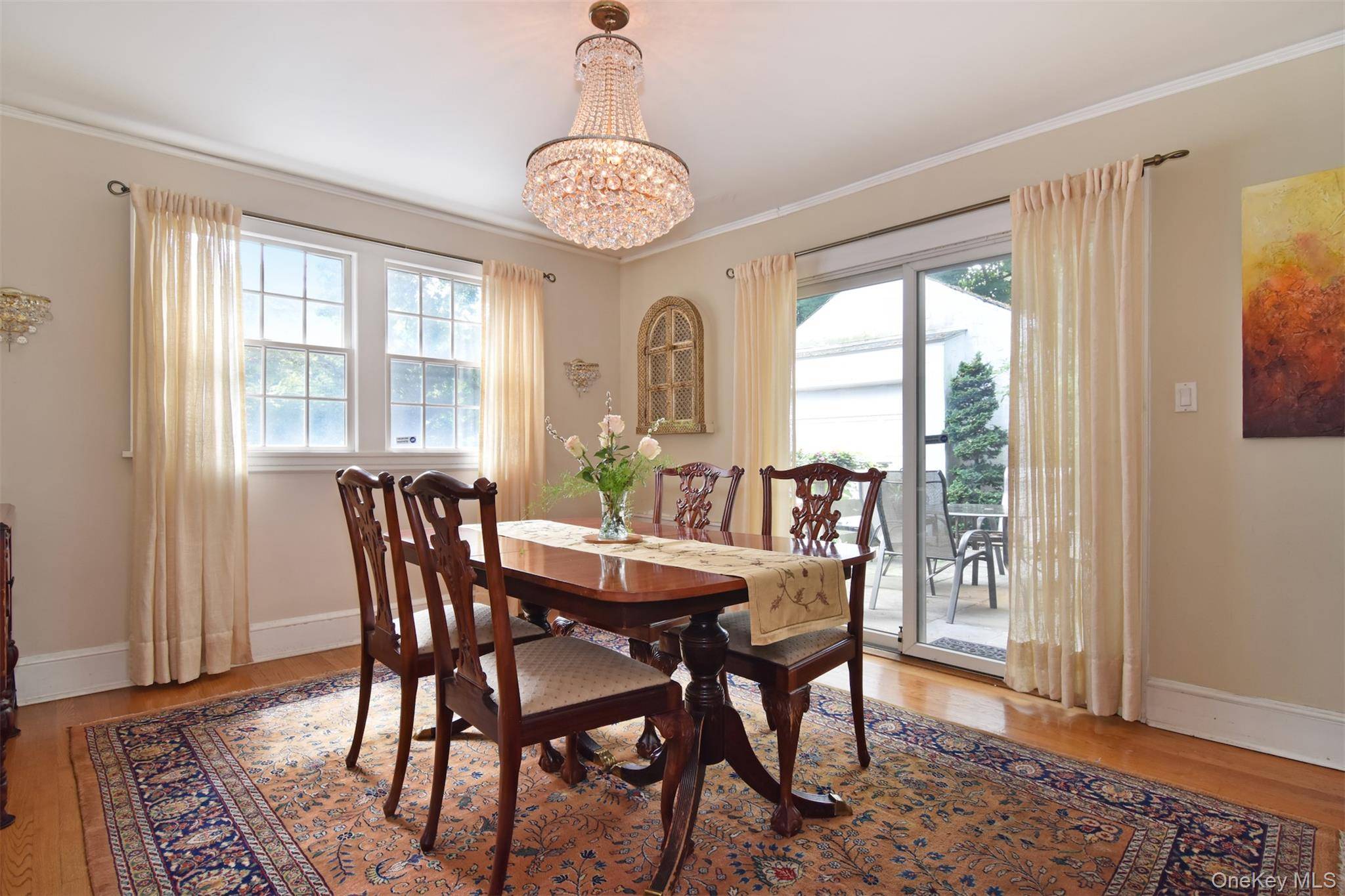 579 Manor LN, Pelham, NY 10803