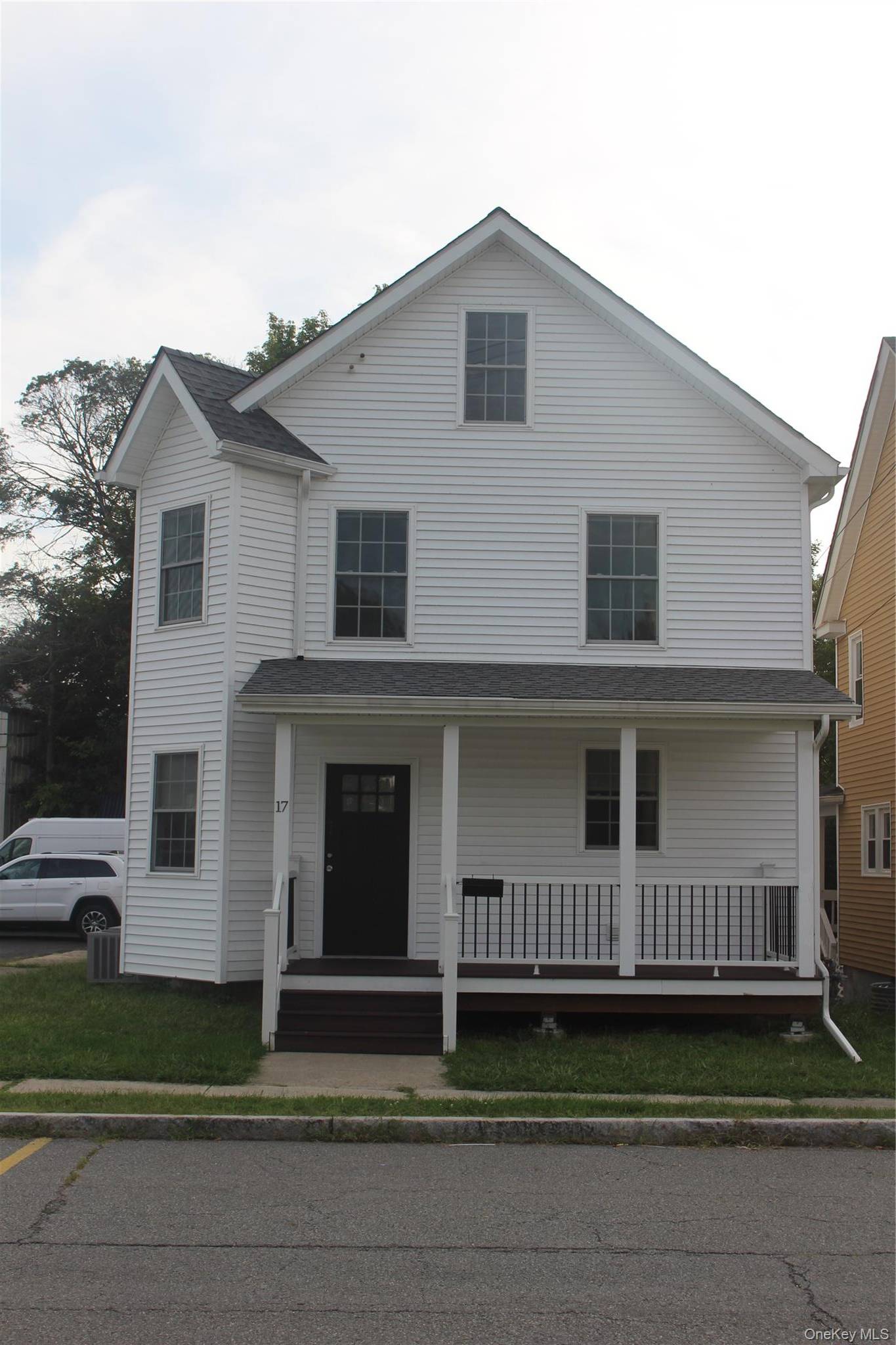 17 Bank ST, Walden, NY 12586