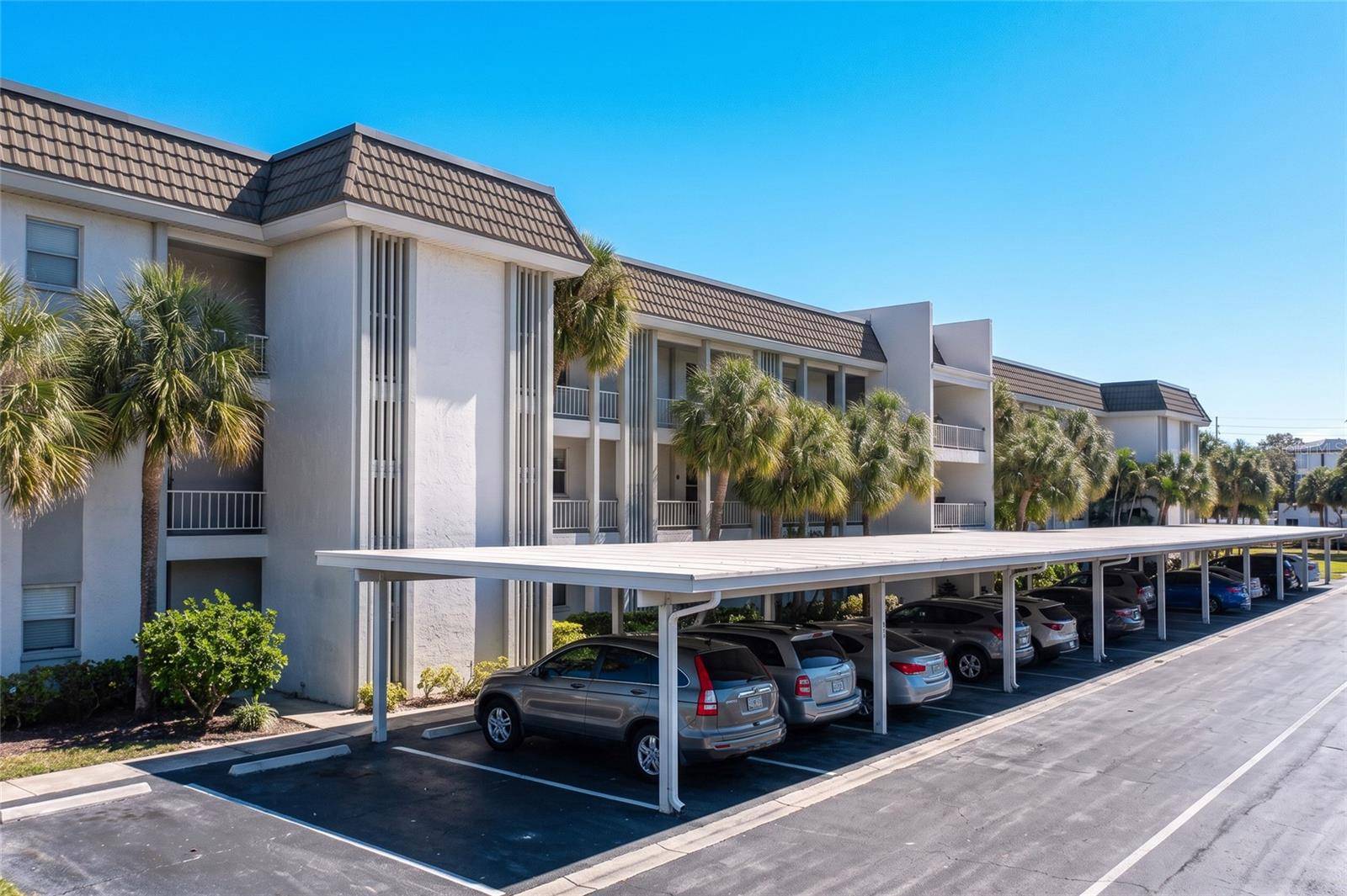 4370 CHATHAM DR #304, Longboat Key, FL 34228