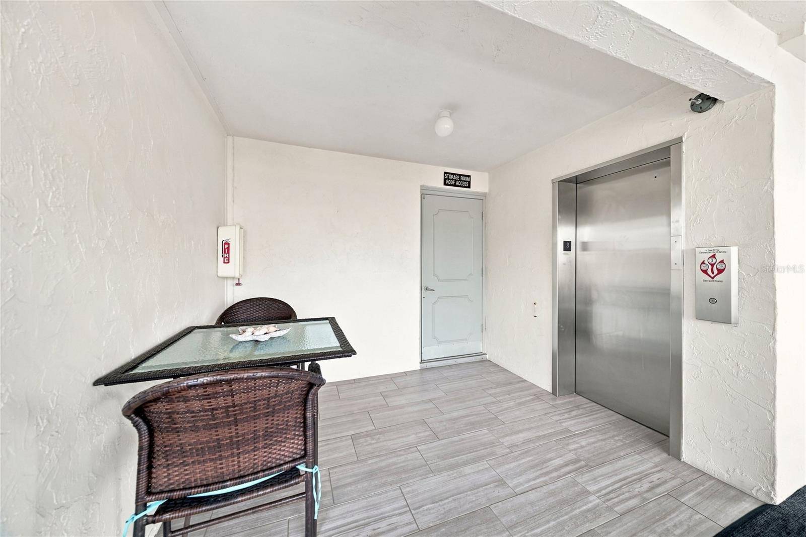 4370 CHATHAM DR #304, Longboat Key, FL 34228