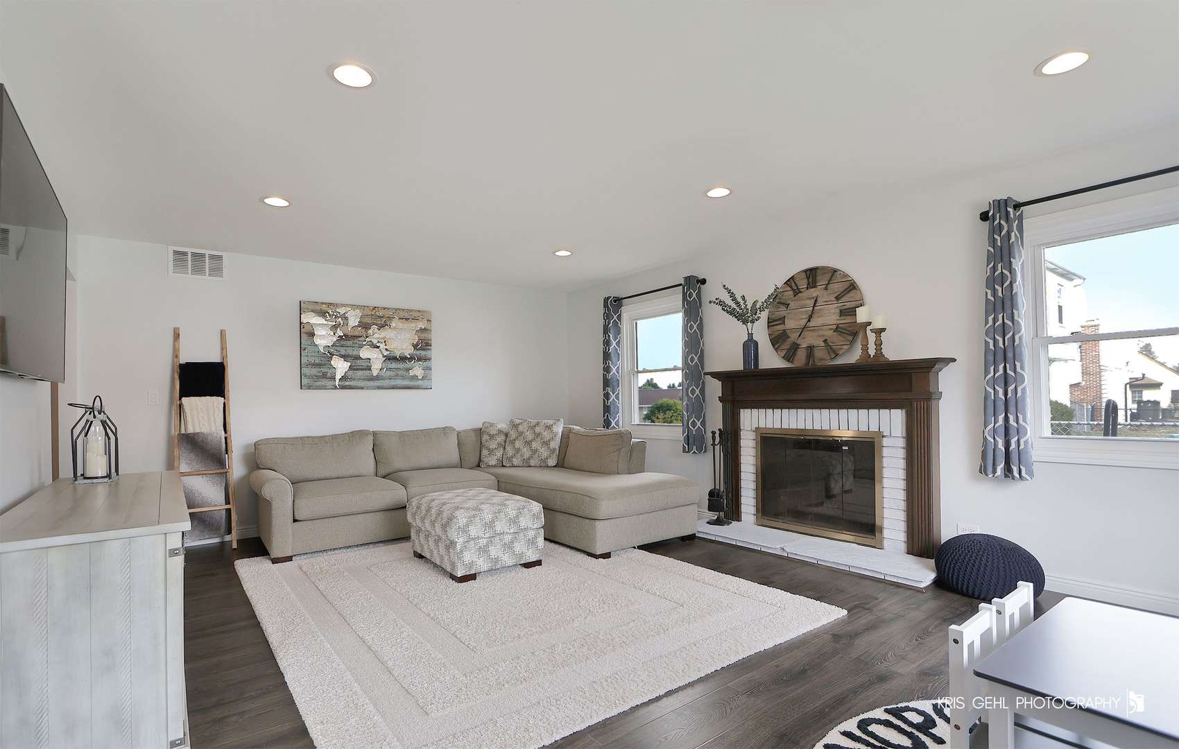 1806 Portsmouth LN, Schaumburg, IL 60194