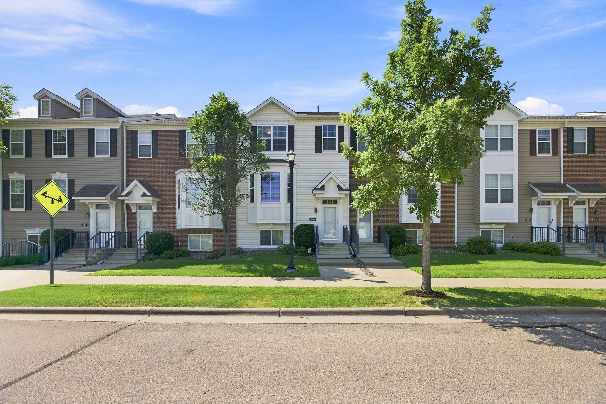 560 Huset Pkwy NE, Columbia Heights, MN 55421