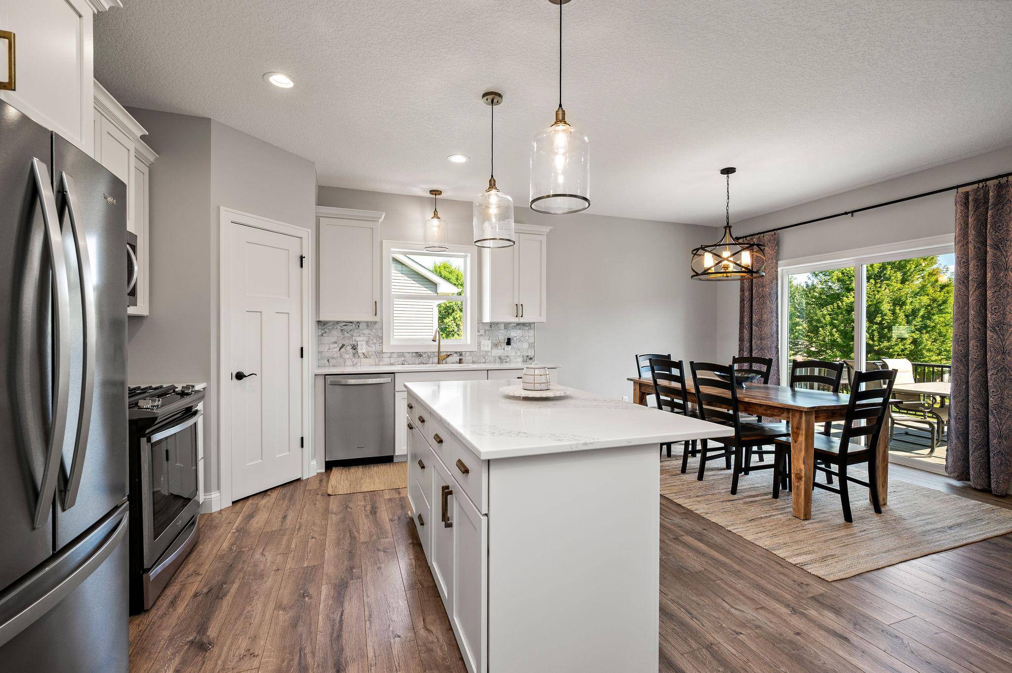 481 Paradise DR SE, Saint Michael, MN 55376