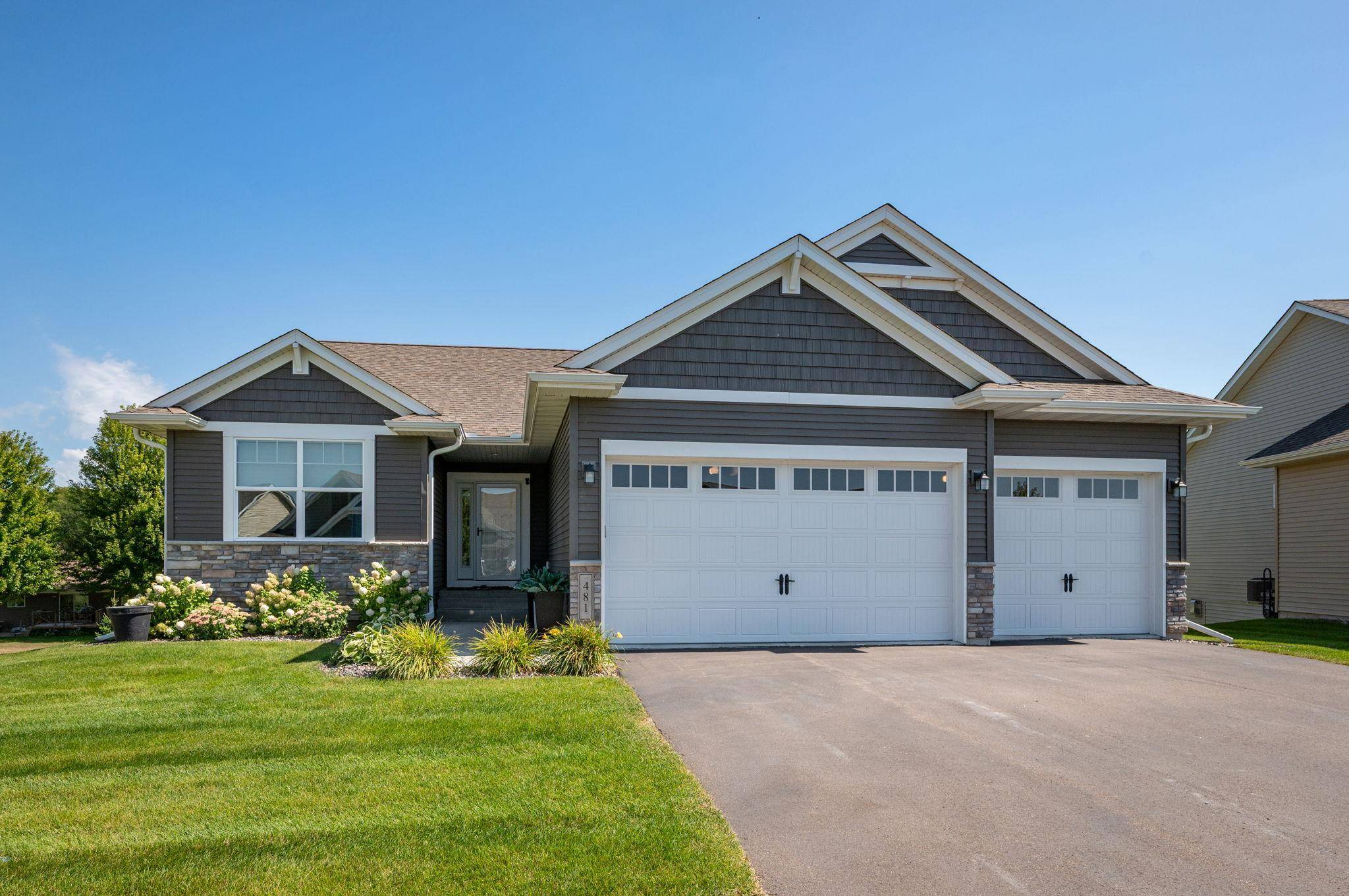 481 Paradise DR SE, Saint Michael, MN 55376