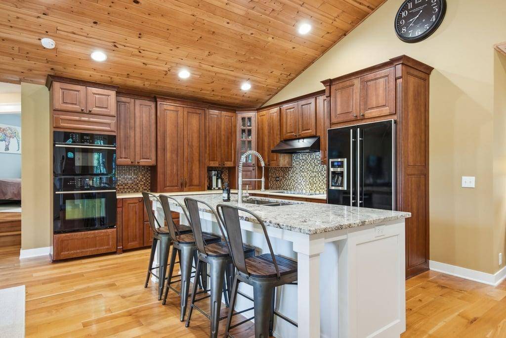 13508 Sunset TRL, Plymouth, MN 55441