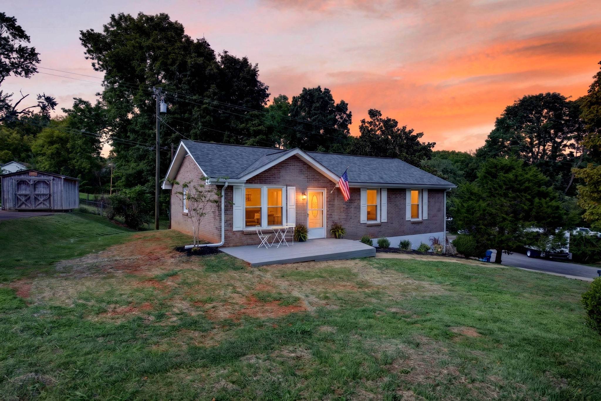 414 Oriole Cir, Clarksville, TN 37043
