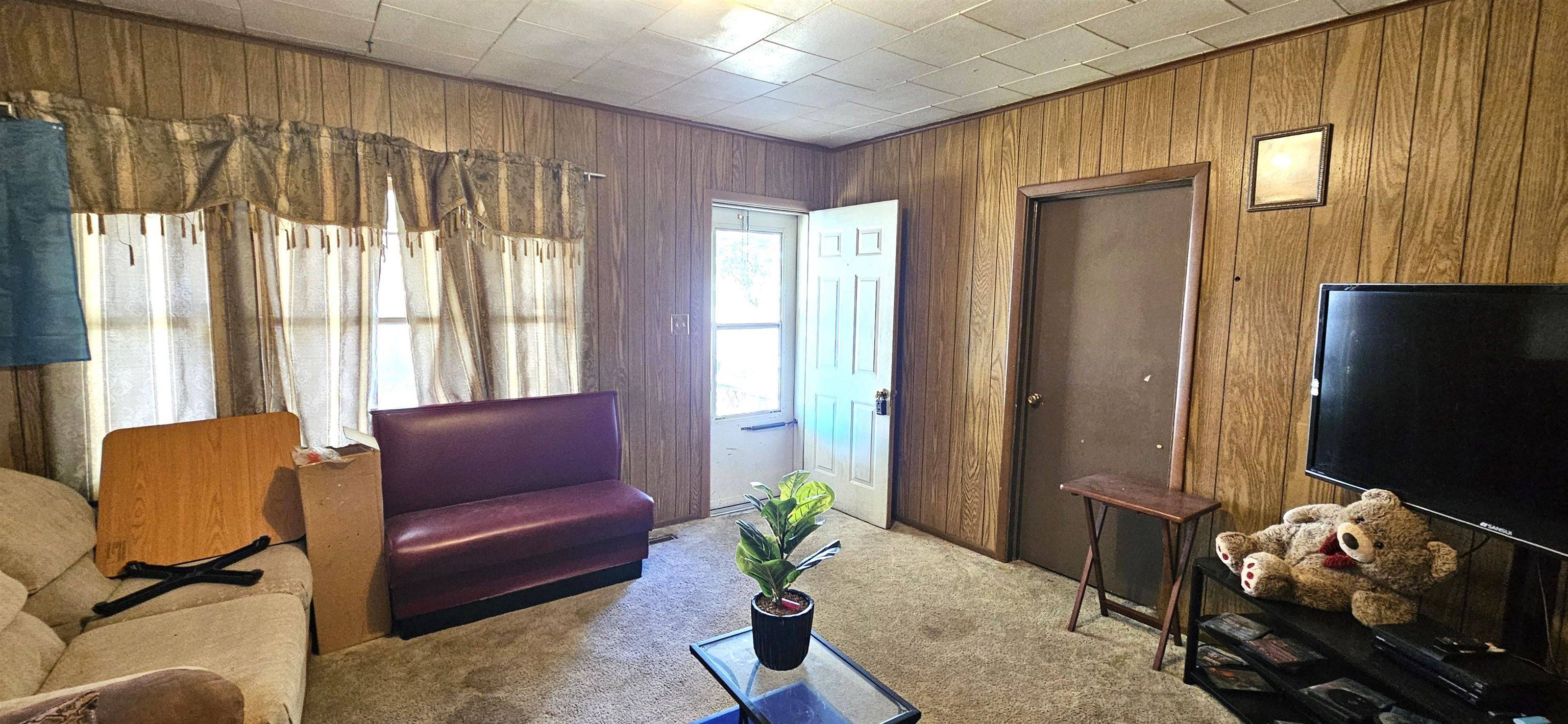 1320 N Summit St, Arkansas City, KS 67005
