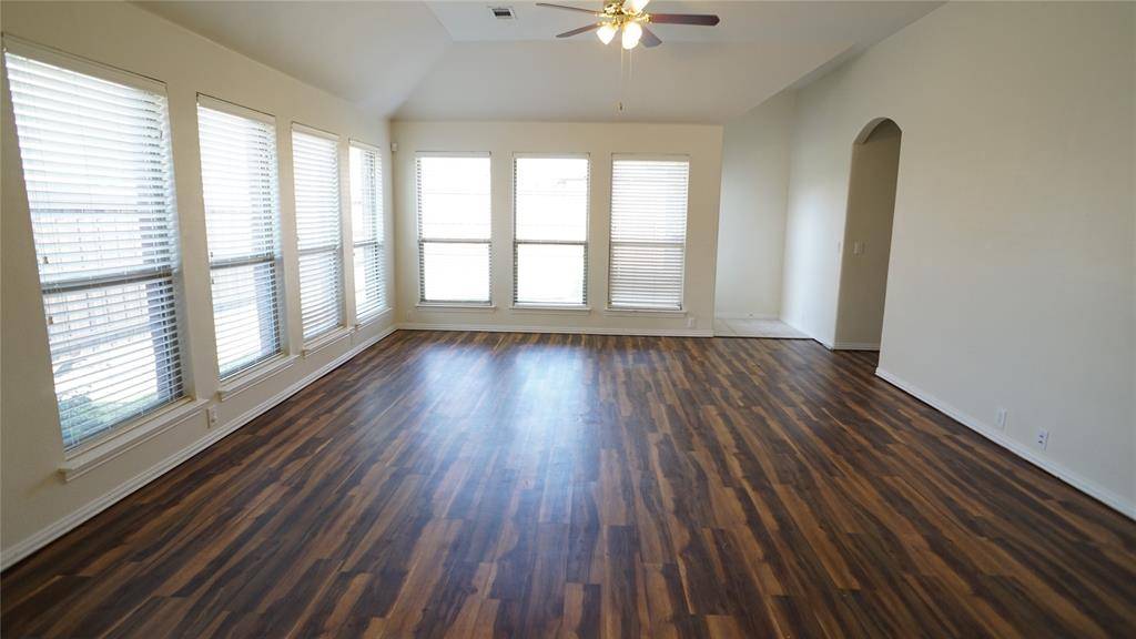 2409 Deerwood Drive, Little Elm, TX 75068
