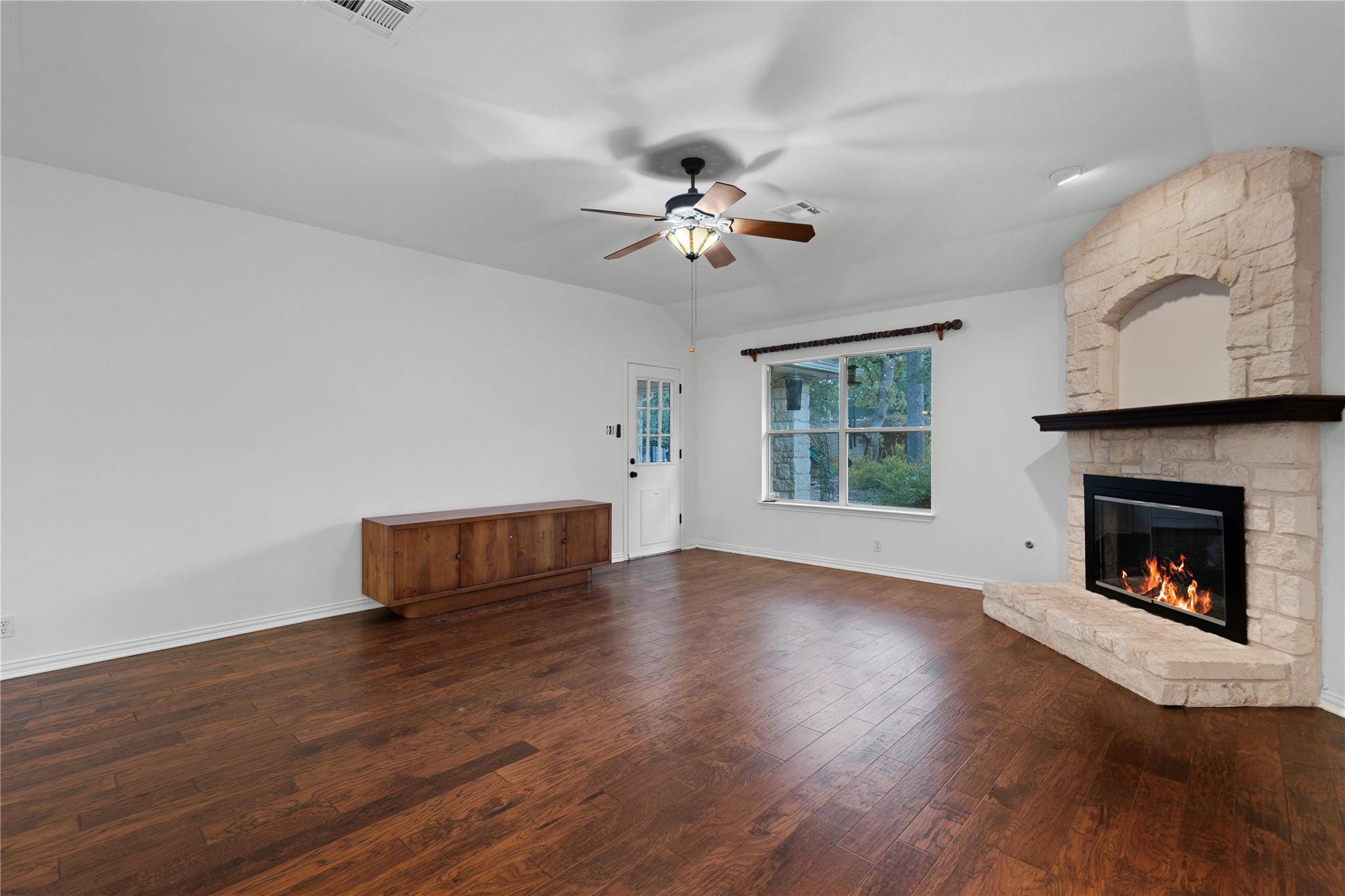 5405 Korth DR, Austin, TX 78749