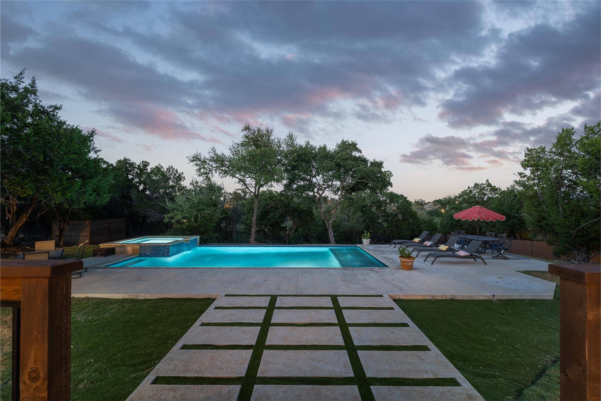 231 Gaucho WAY, Dripping Springs, TX 78620