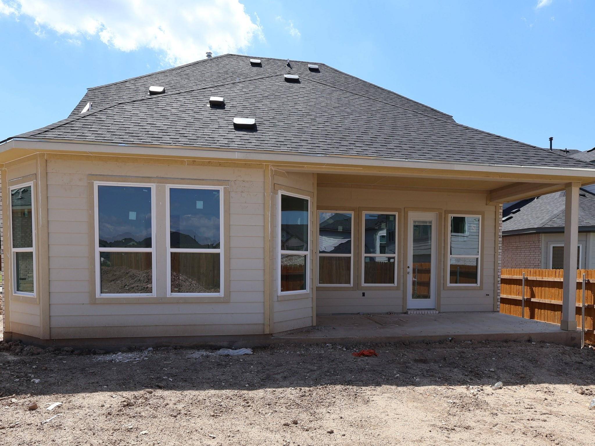 804 Corvallis DR, Leander, TX 78641