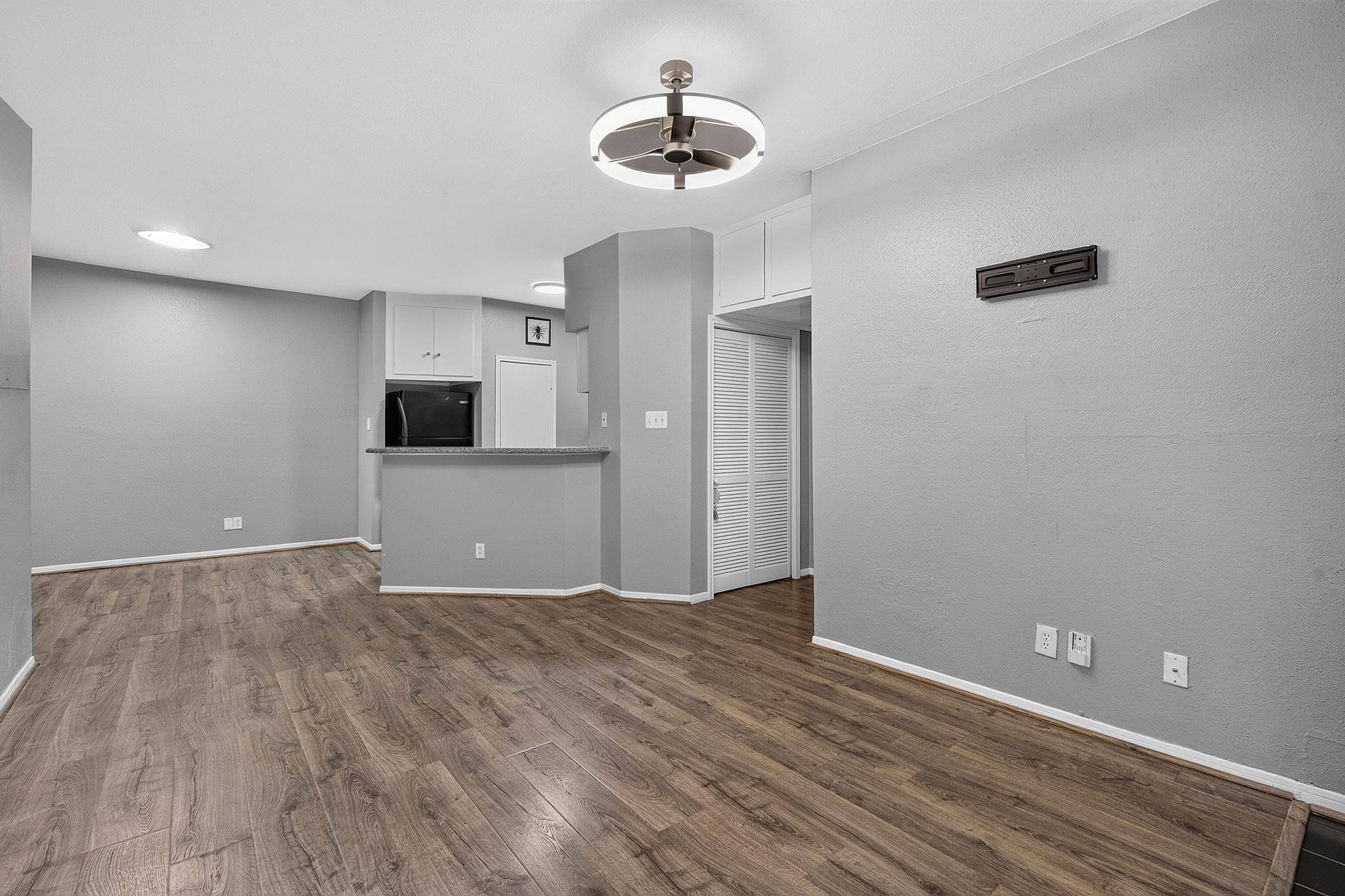2450 Wickersham LN #704, Austin, TX 78741