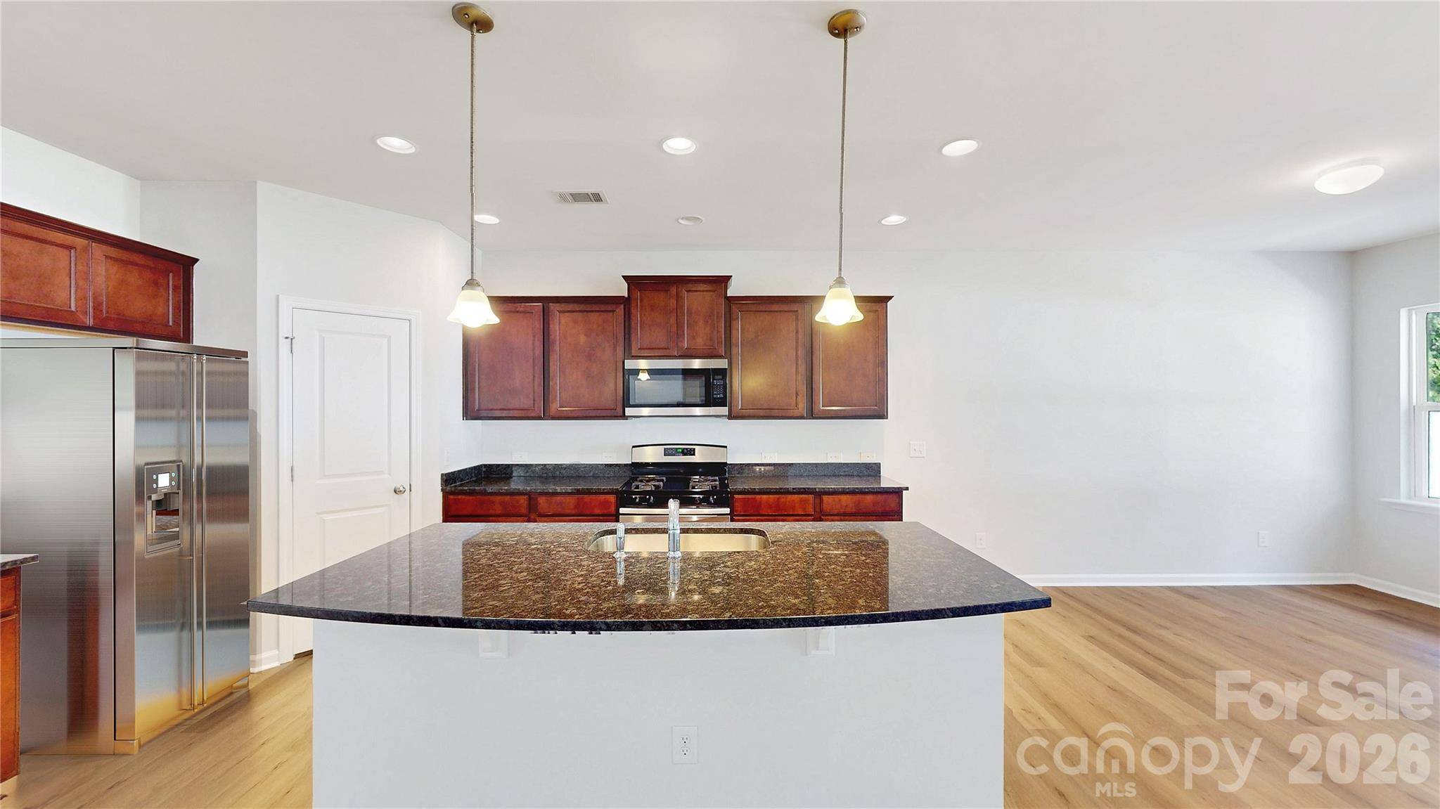 28 Pacolet LN, Beaufort, SC 29906