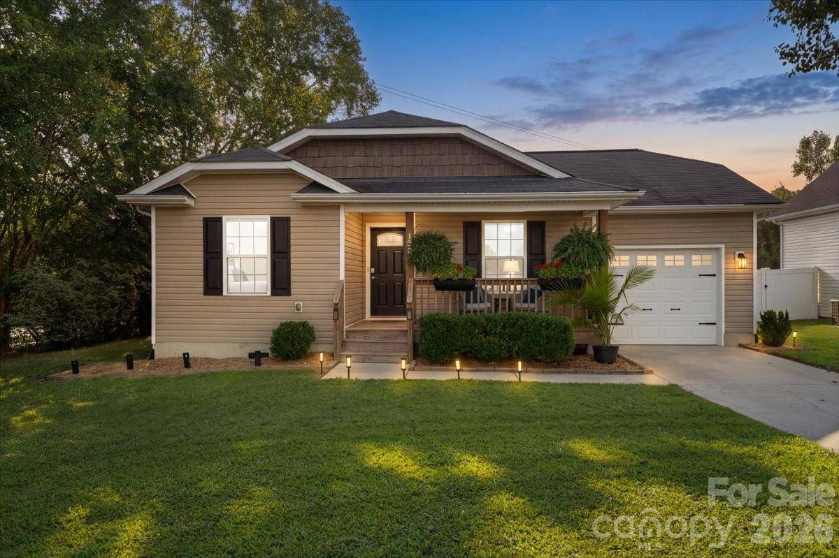 128 Mallory Tai DR, Lincolnton, NC 28092
