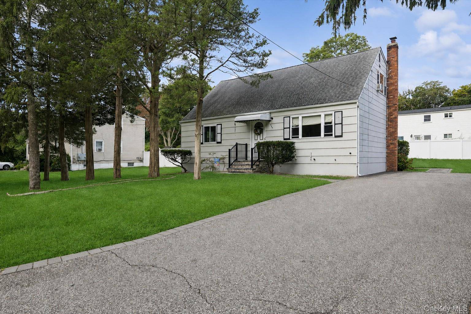 544 Park AVE, Centereach, NY 11720