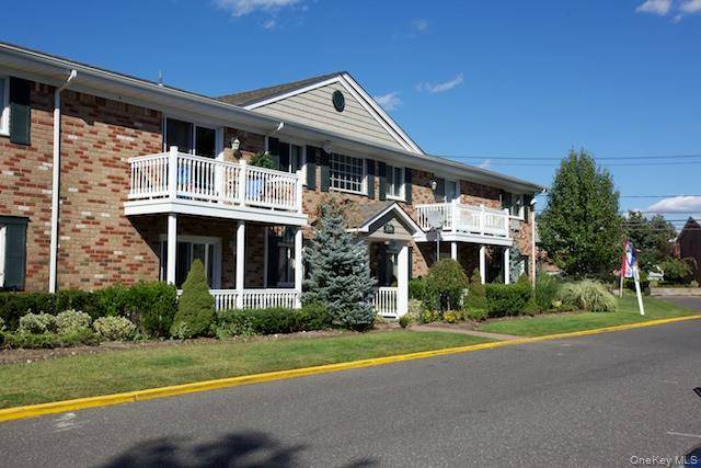 198 Lakeland AVE #F-8, Sayville, NY 11782