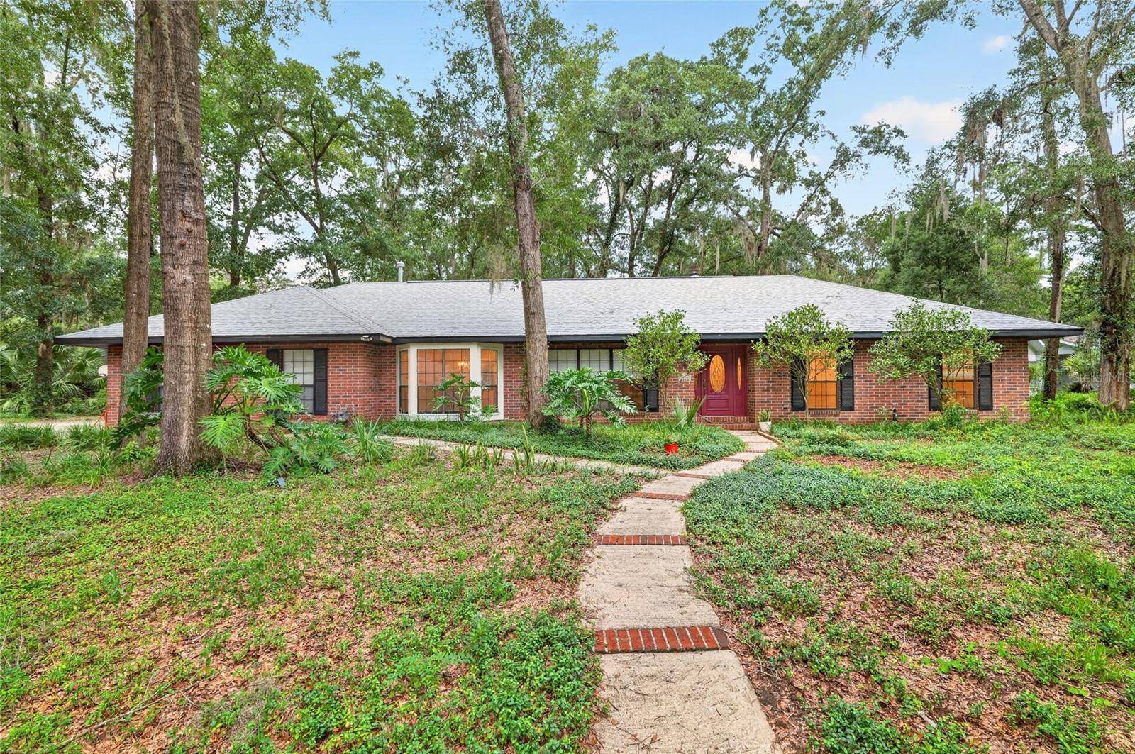 2936 NW 23RD DR, Gainesville, FL 32605