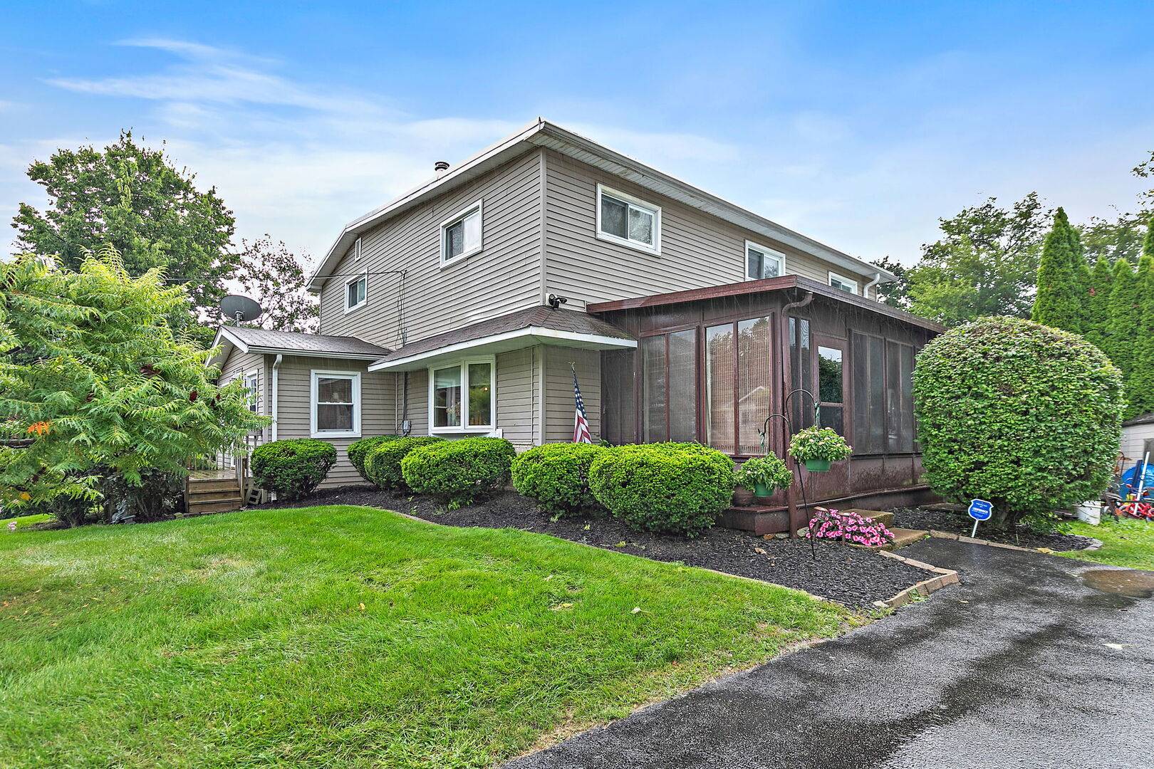 38 Elm AVE, Fox Lake, IL 60020