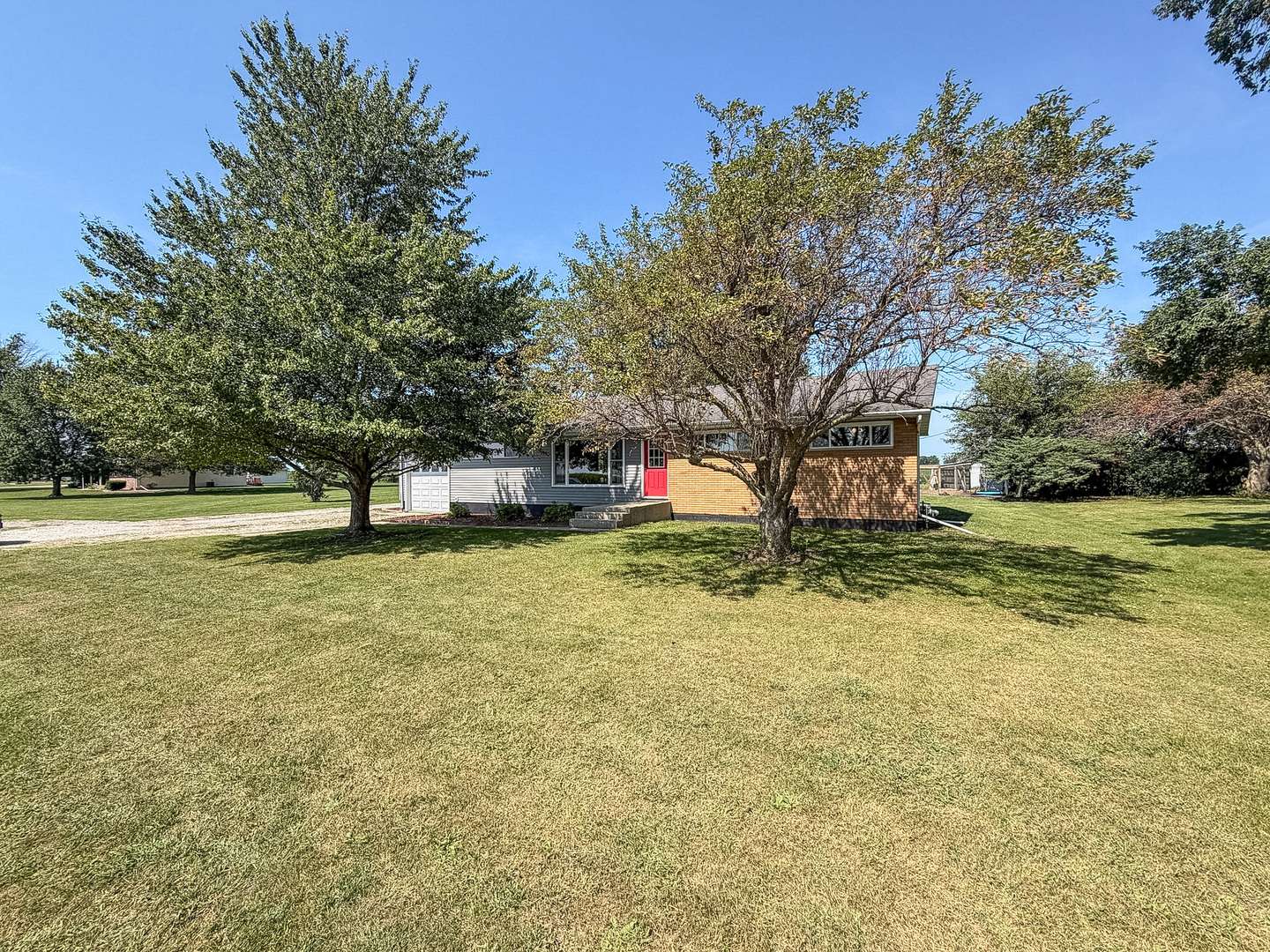 2066 County Road 3000, Rantoul, IL 61866