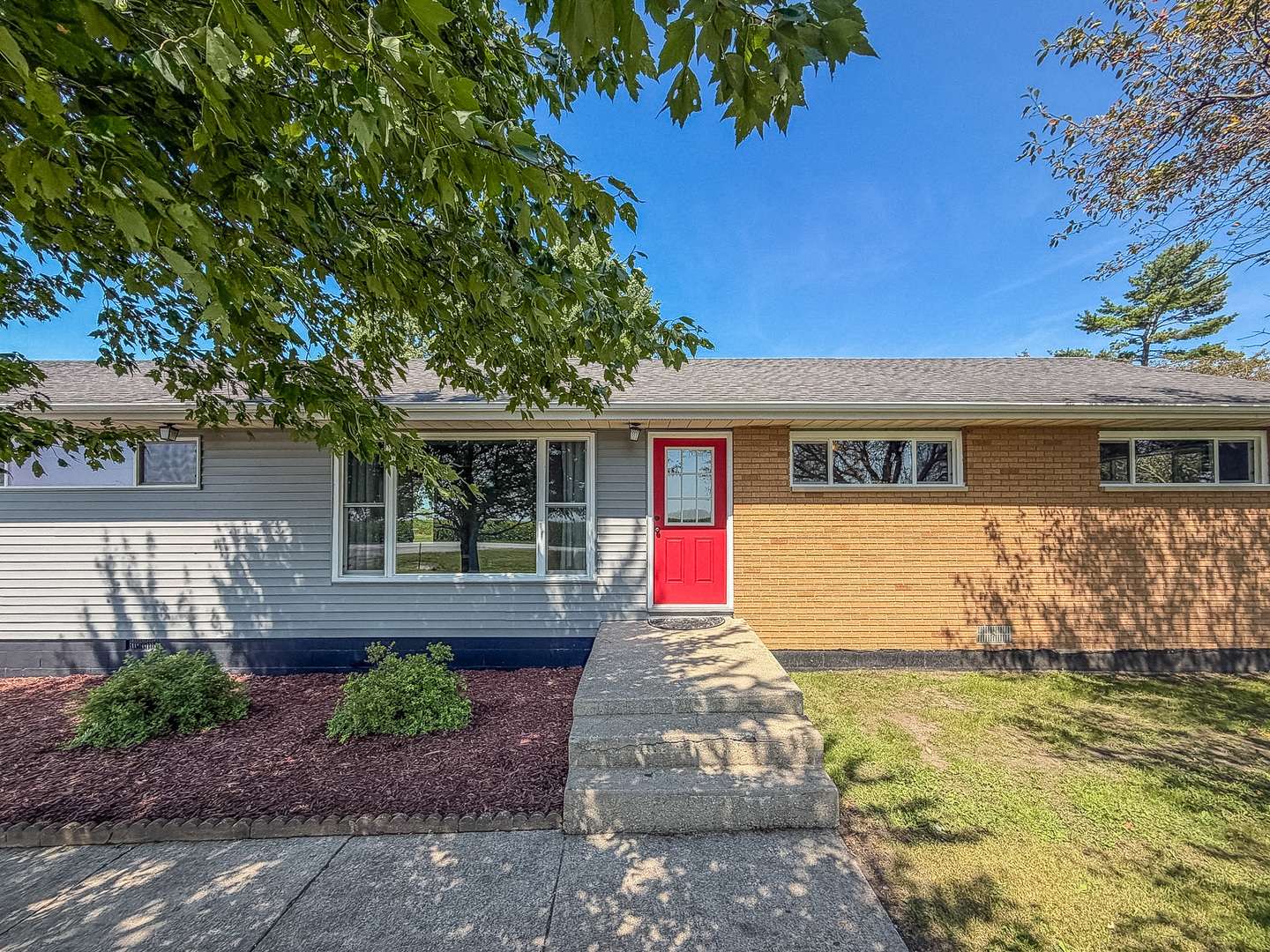 2066 County Road 3000, Rantoul, IL 61866