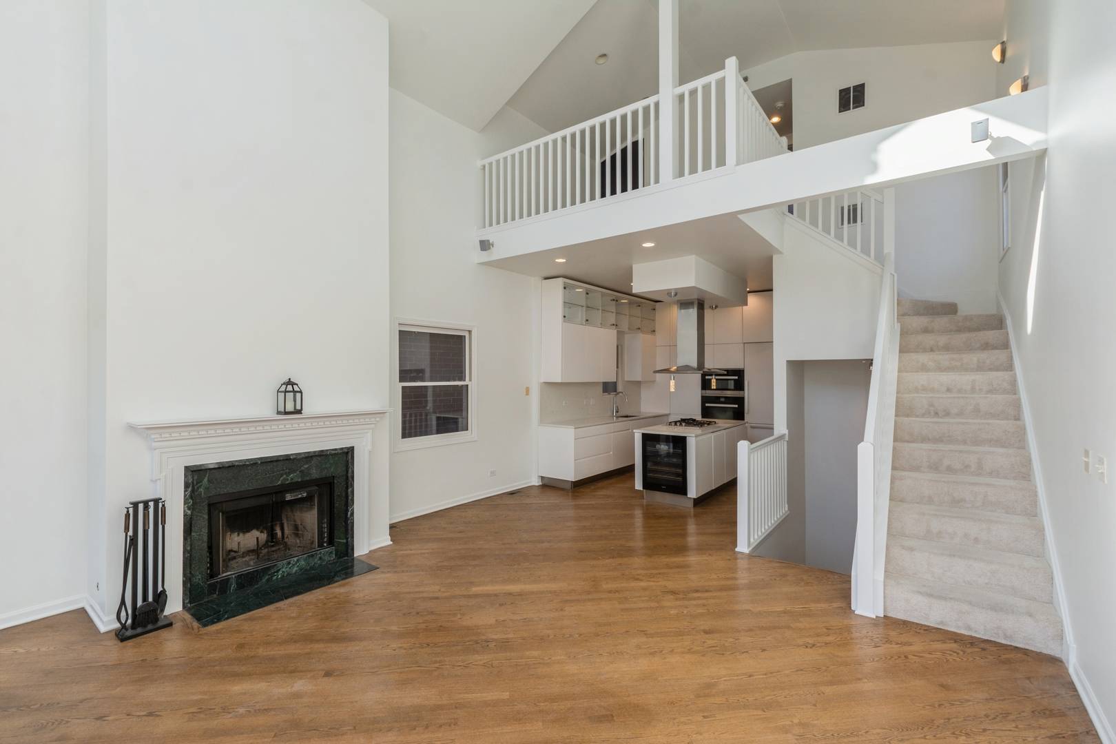 3052 N SHEFFIELD AVE #3, Chicago, IL 60657