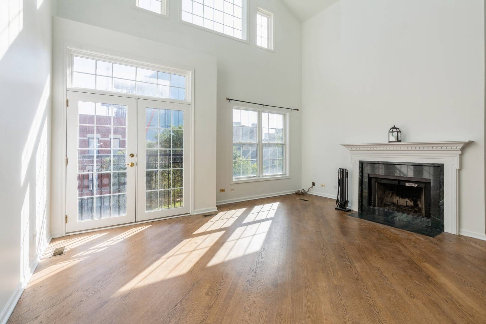 3052 N SHEFFIELD AVE #3, Chicago, IL 60657