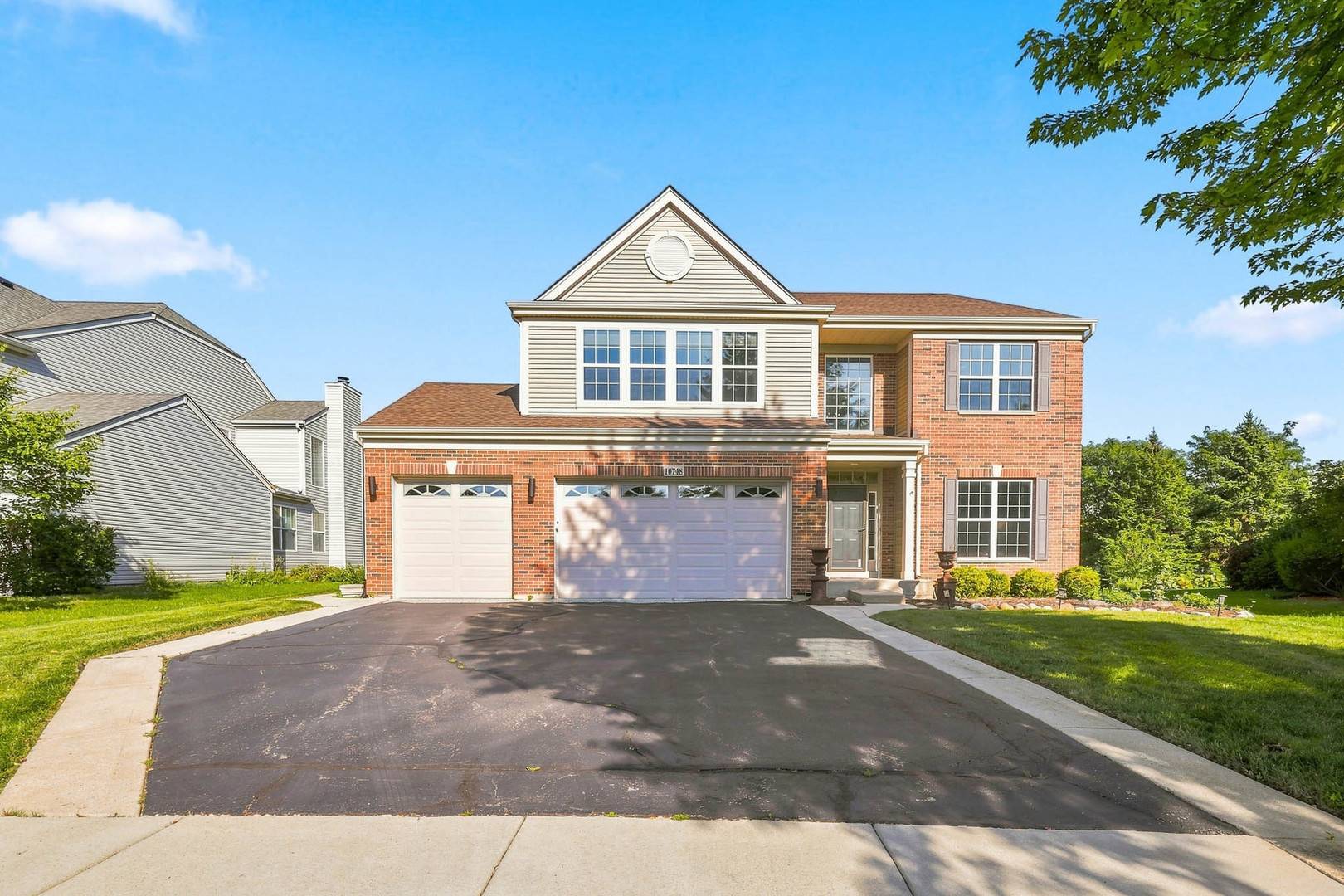 10748 Nantucket LN, Huntley, IL 60142