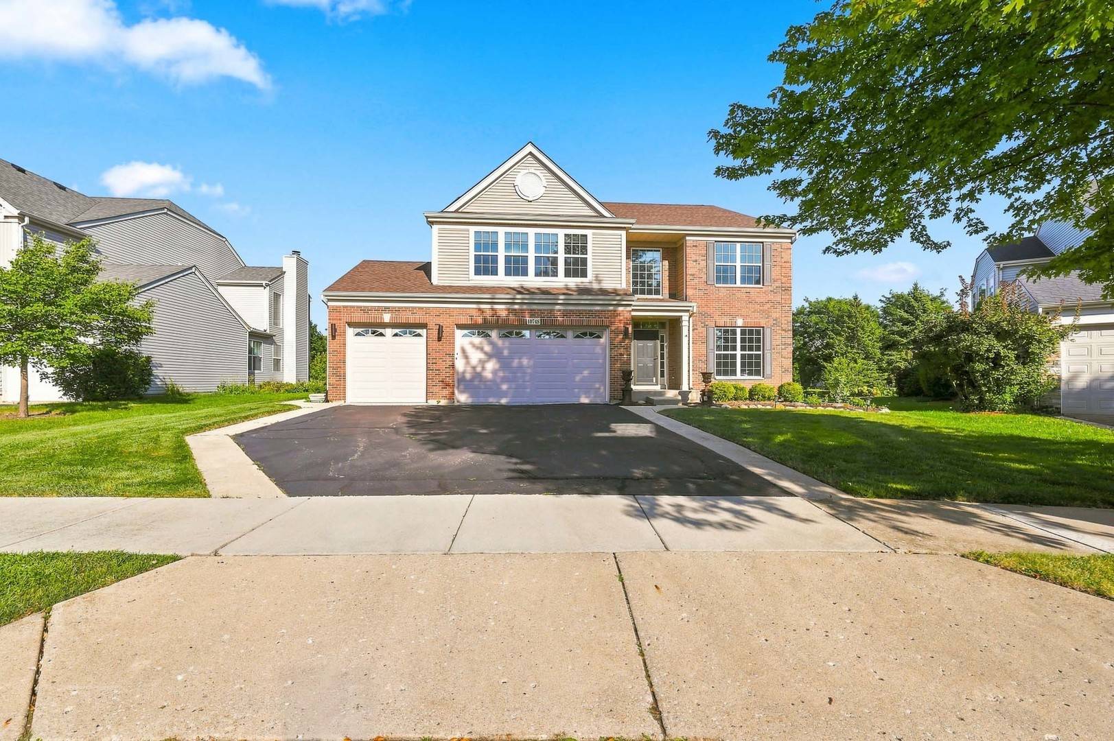 10748 Nantucket LN, Huntley, IL 60142