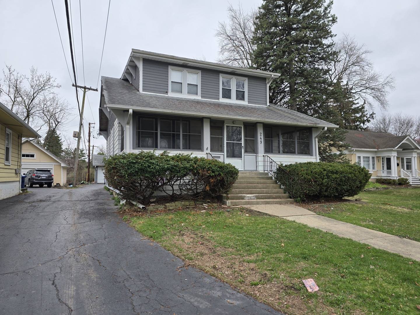249 E Park BLVD #2, Villa Park, IL 60181