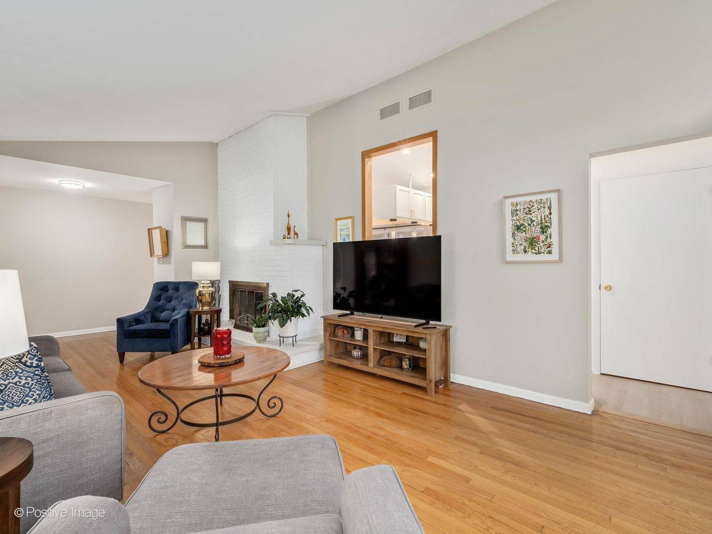 901 S Myrtle AVE, Villa Park, IL 60181