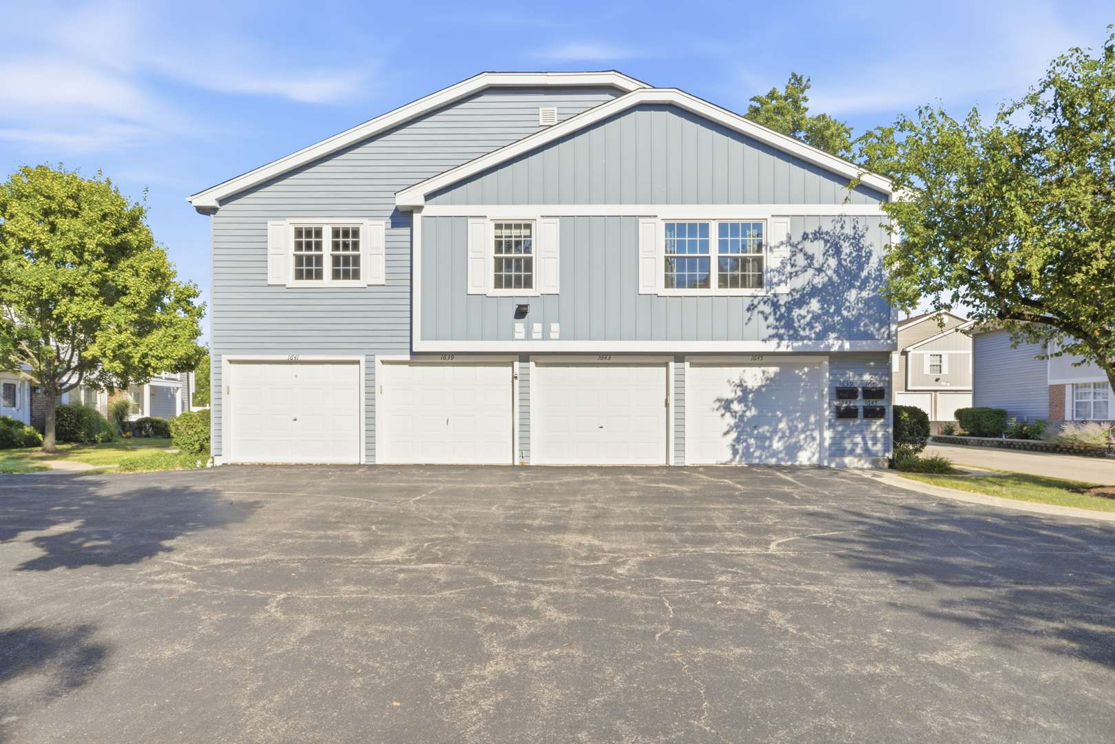 1645 Timber TRL #D, Wheaton, IL 60189