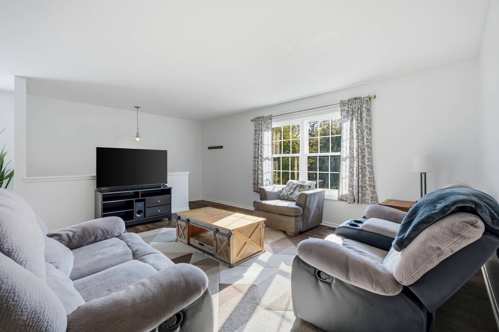 1645 Timber TRL #D, Wheaton, IL 60189