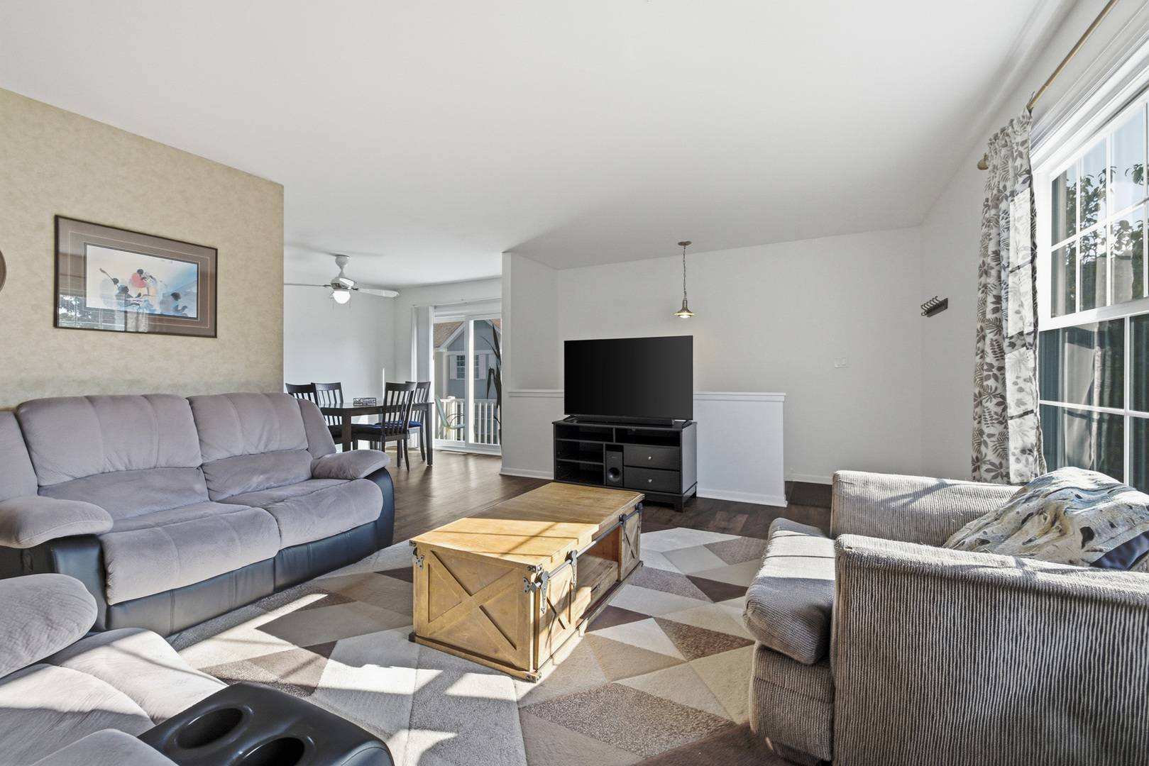 1645 Timber TRL #D, Wheaton, IL 60189