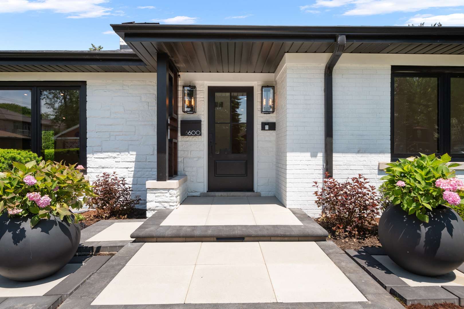 6600 N Kenton AVE, Lincolnwood, IL 60712
