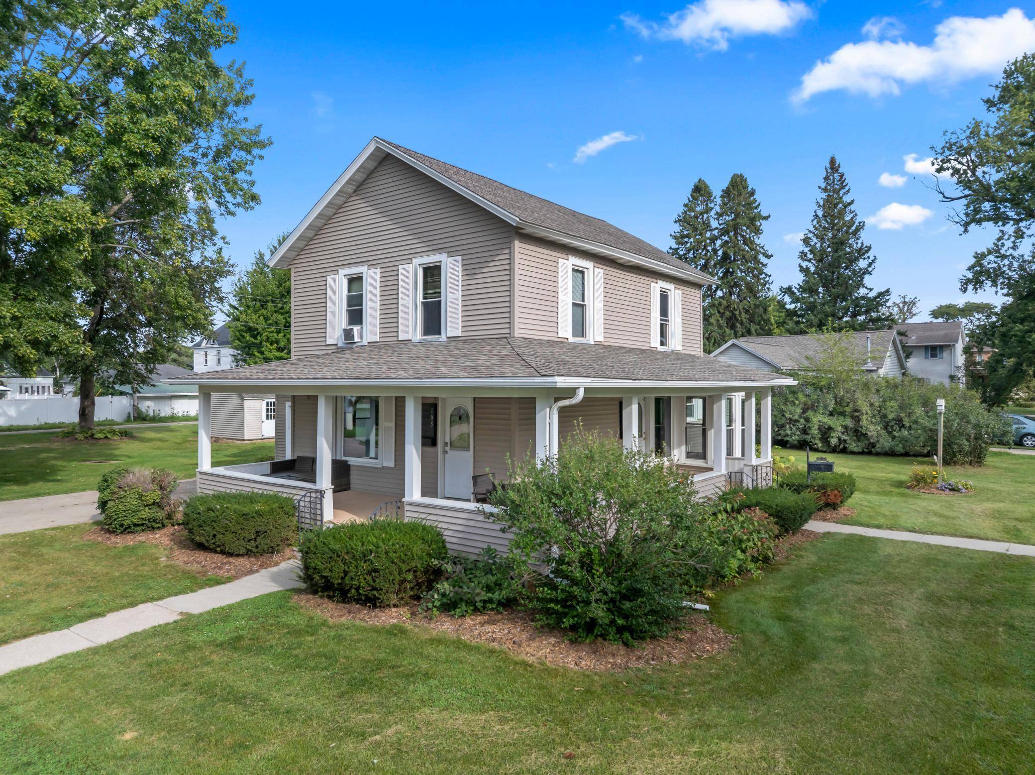 105 Pearl ST N, Dover, MN 55929