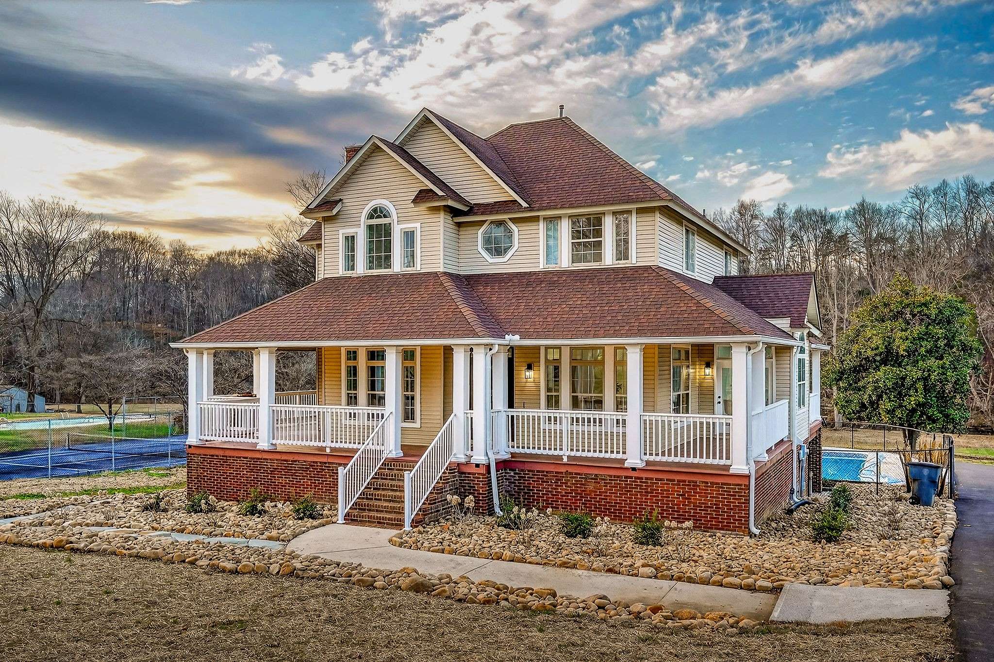 962 Indian Mound Dr, Mcminnville, TN 37110