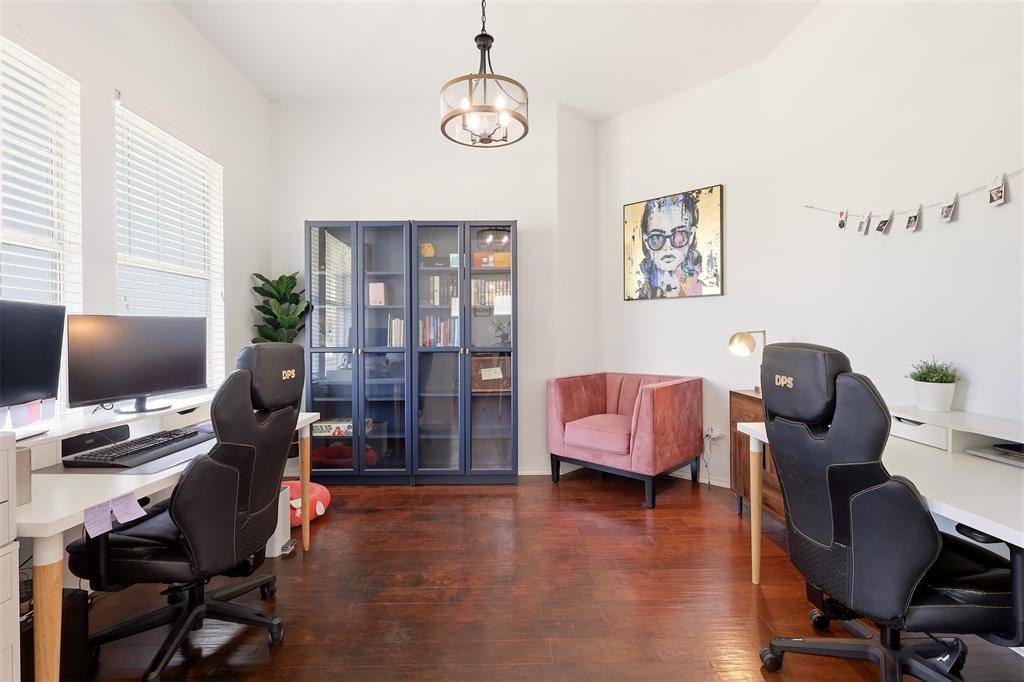 1744 Ivy Lane, Carrollton, TX 75007
