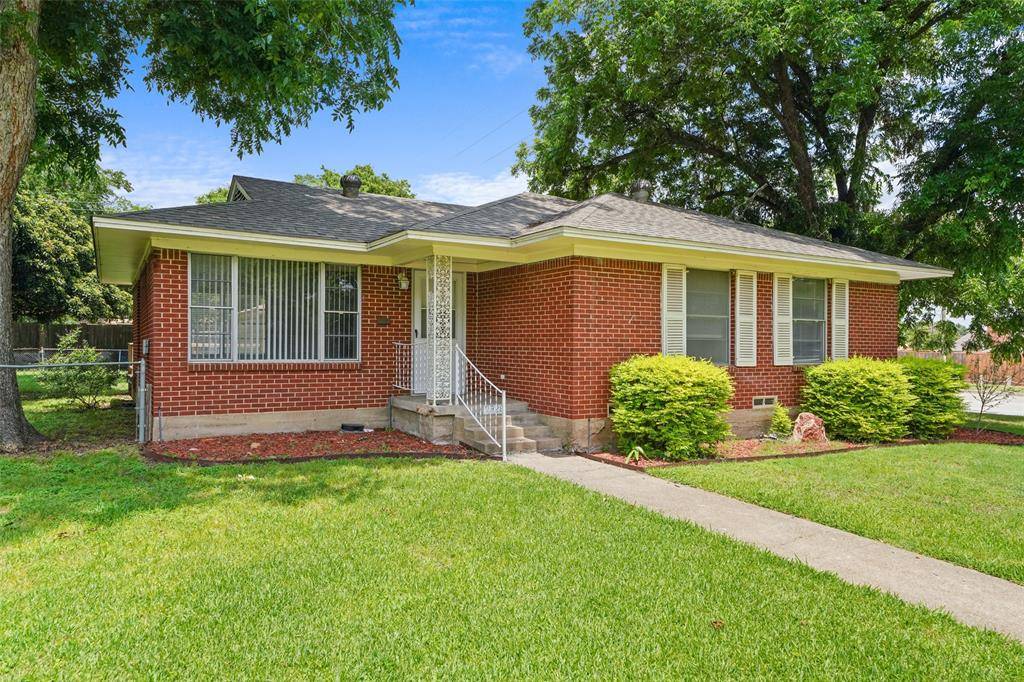 2829 Tolosa Drive, Dallas, TX 75228