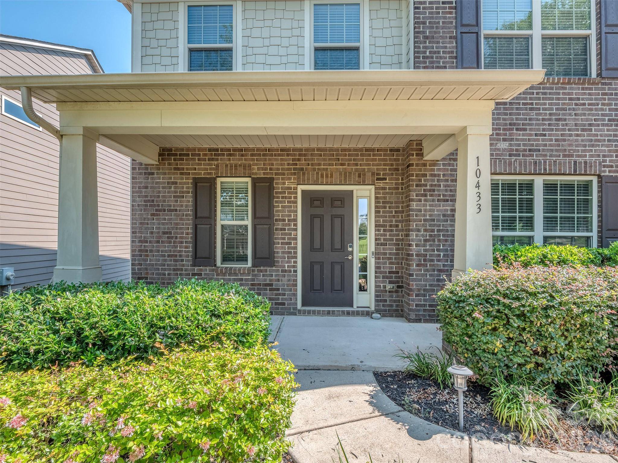 10433 Honeyfur CT, Charlotte, NC 28278
