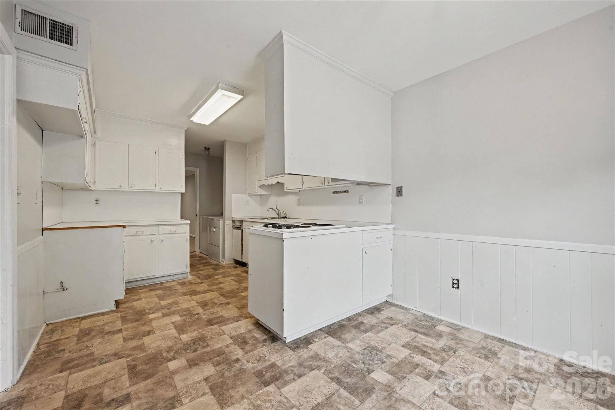 6727 Constitution LN, Charlotte, NC 28210