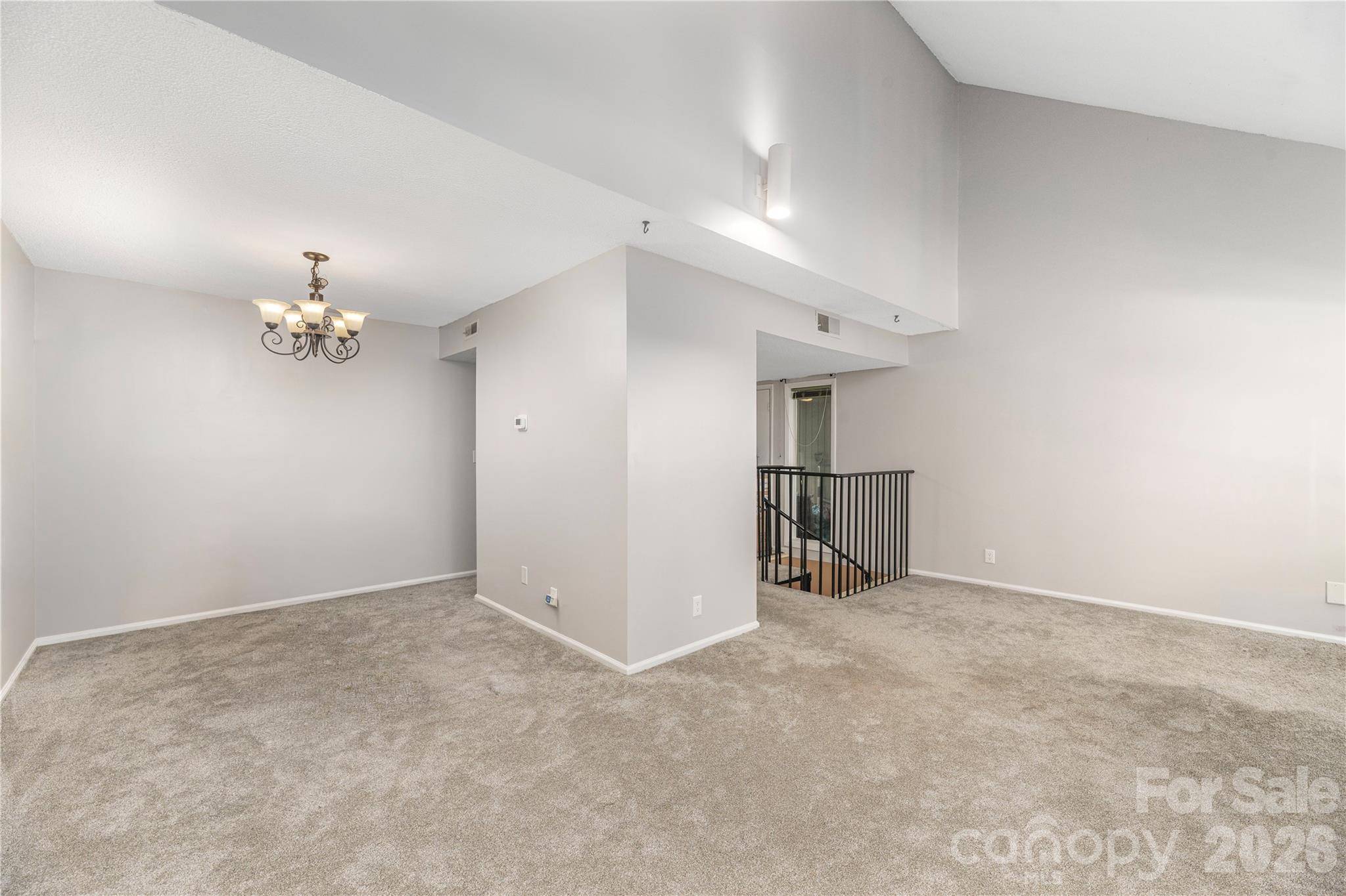 11 Maple Ridge LN, Asheville, NC 28806